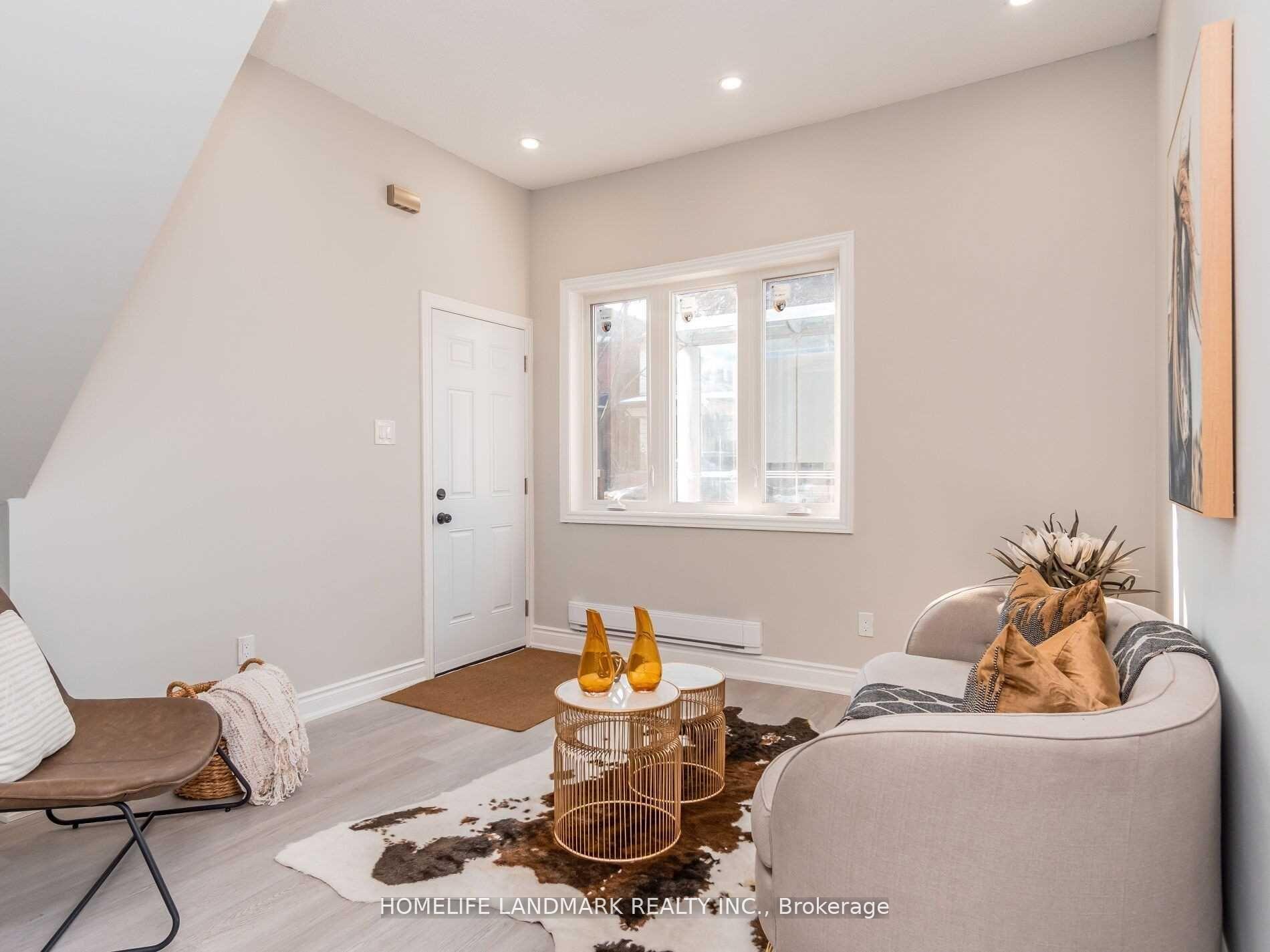 143 Symington Avenue main, Toronto W02 — photo 3 of 5