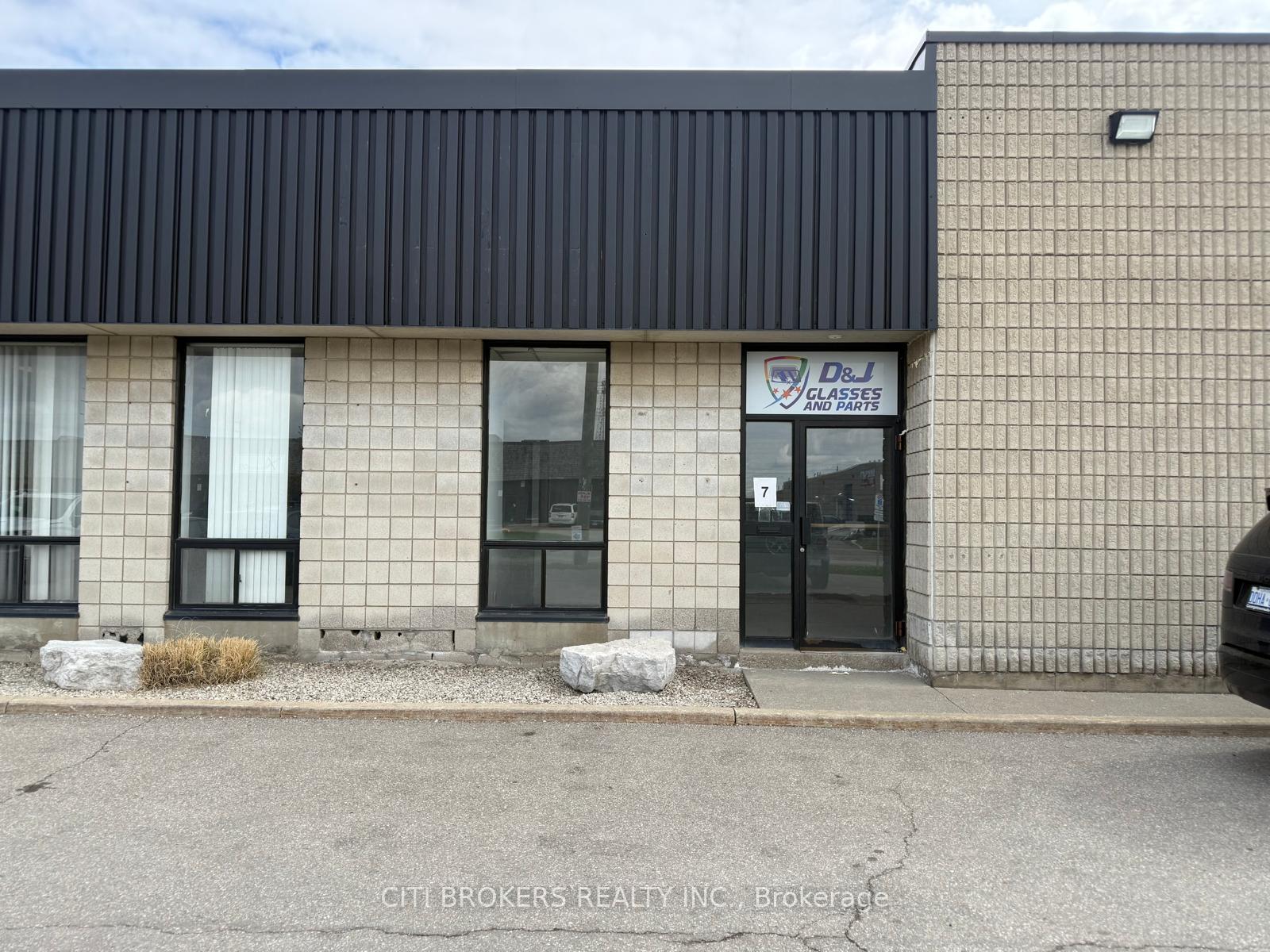 80 Hale Road 7, Brampton, ON L6W 3M1