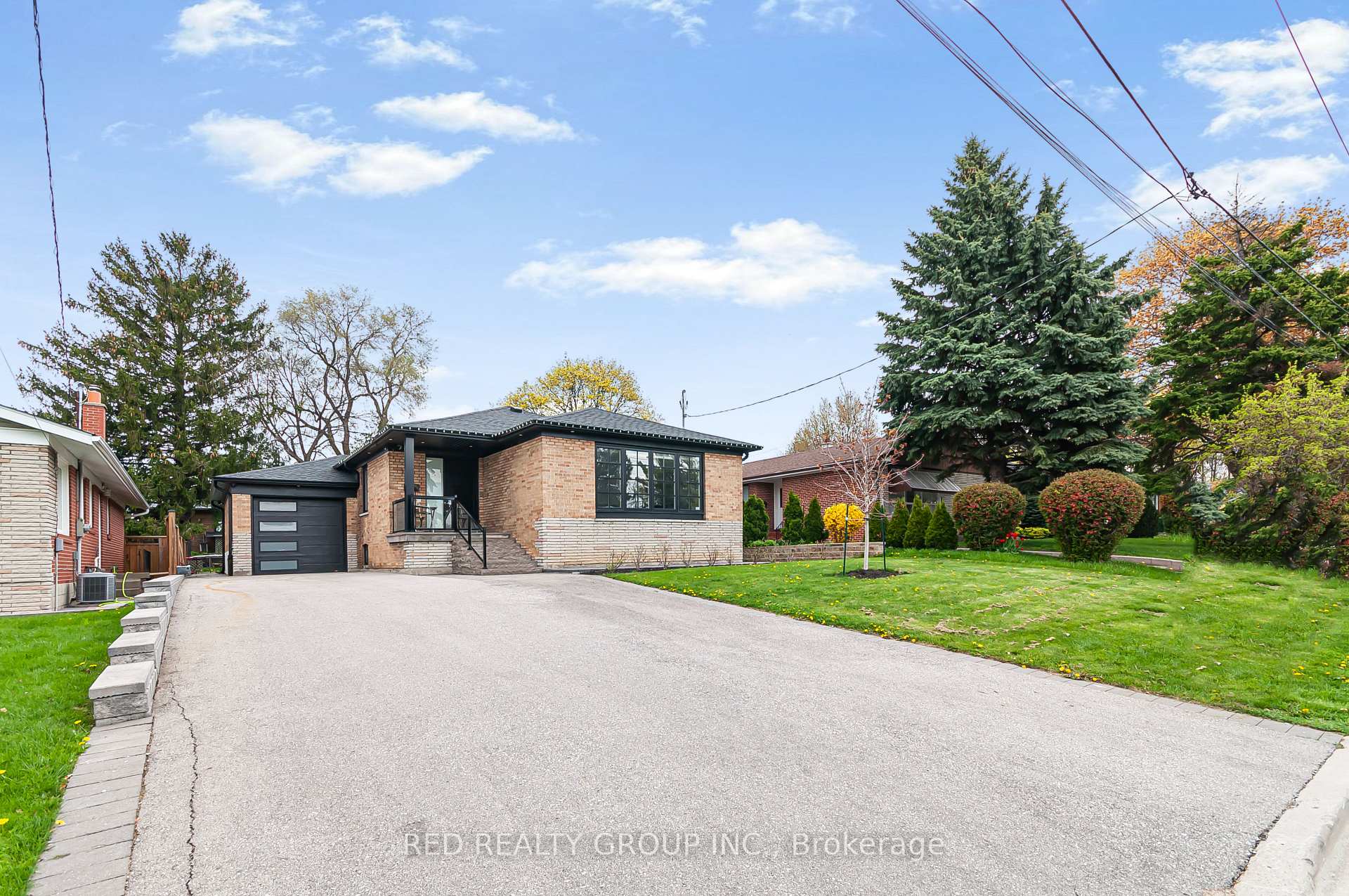 156 Richard Clark Drive, Toronto W05 — photo 2 of 5