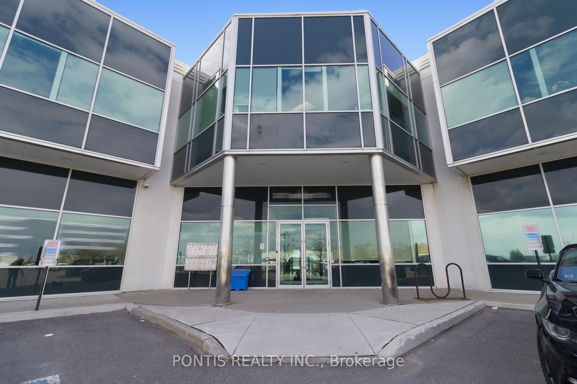 30 TOPFLIGHT Drive 101, Mississauga, ON L5S 0A8