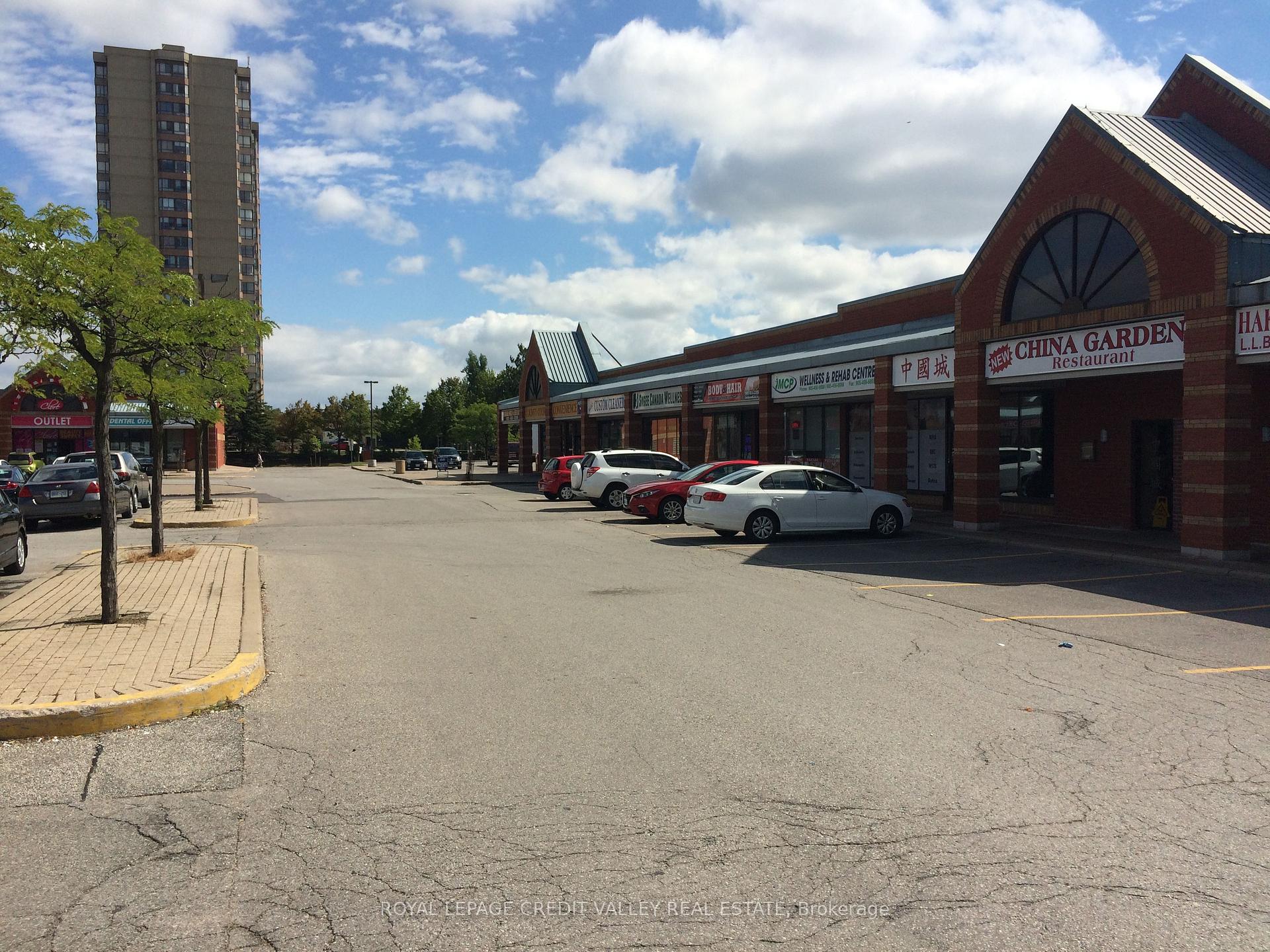 200 County Court Boulevard B02-B03, Brampton, ON L6W 4K7