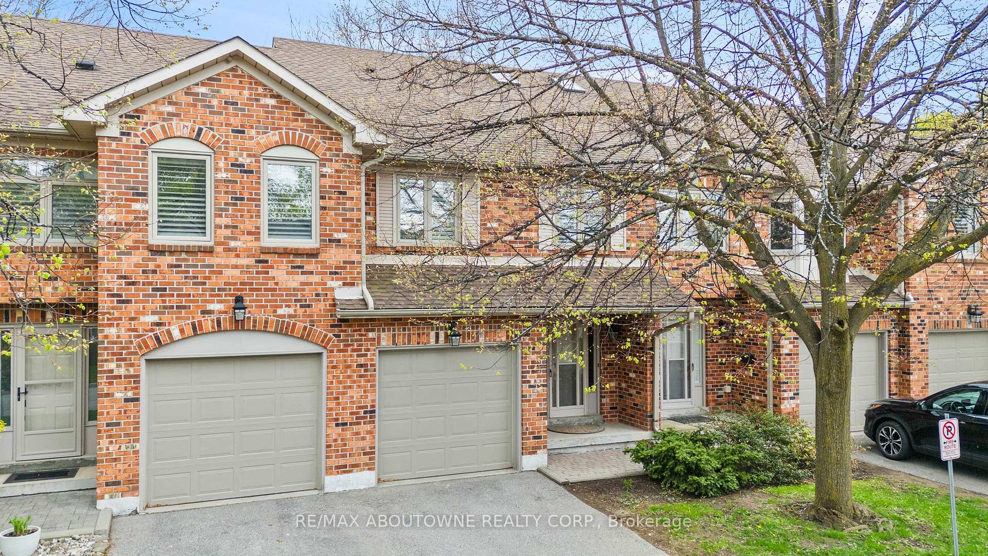 2230 Walkers Line 9, Burlington, ON L7M 3Y8