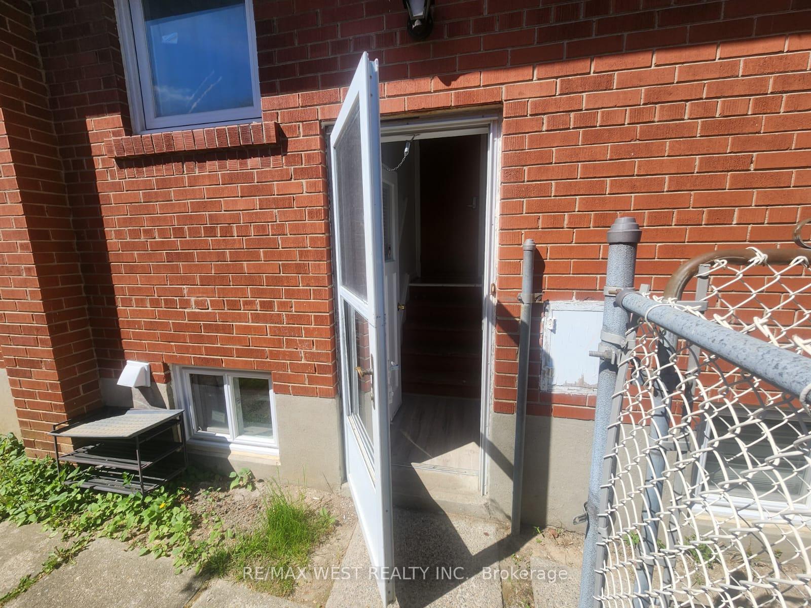 5 Ludgate Drive Basement, Toronto W10 — photo 3 of 5
