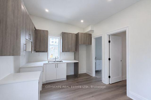 15 Sanagan Road 301, Toronto W10 — photo 3 of 5