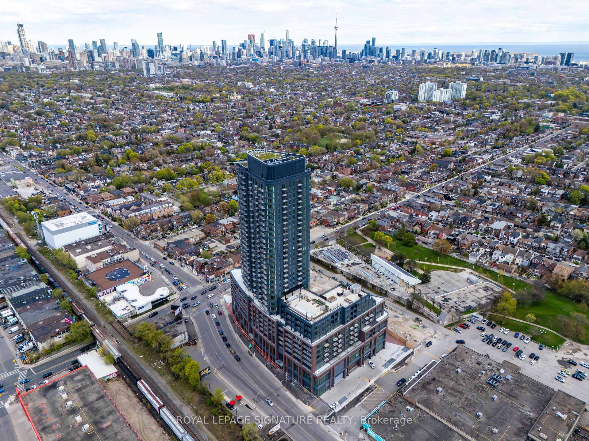 1185 Dupont Street 1601, Toronto W02 — photo 4 of 5