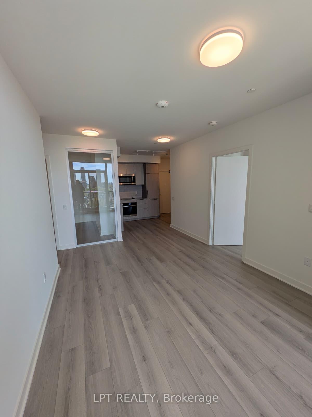 1185 Dupont Street 701, Toronto W02 — photo 5 of 5