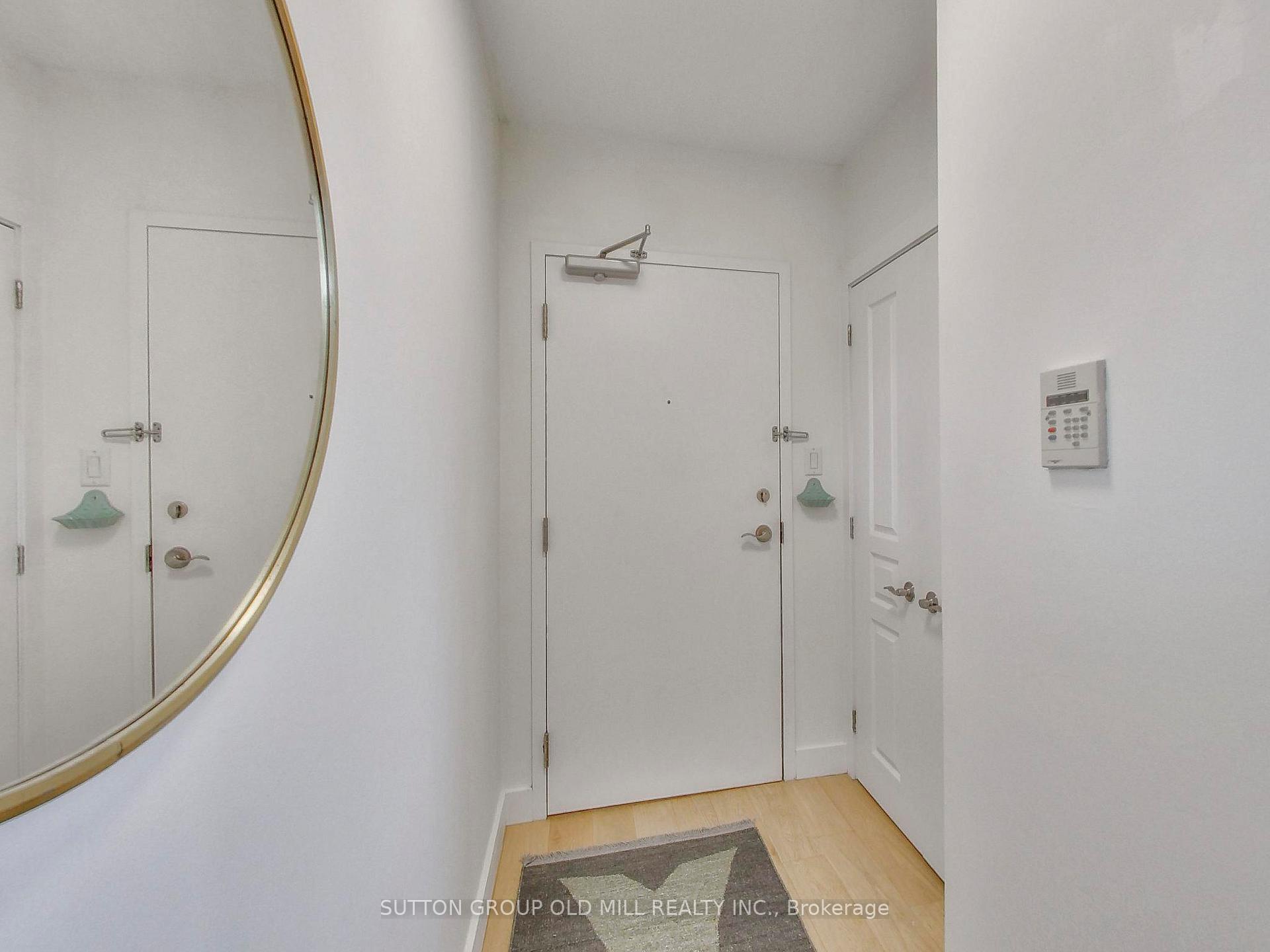 2495 Dundas Street W 712, Toronto W02 — photo 4 of 5