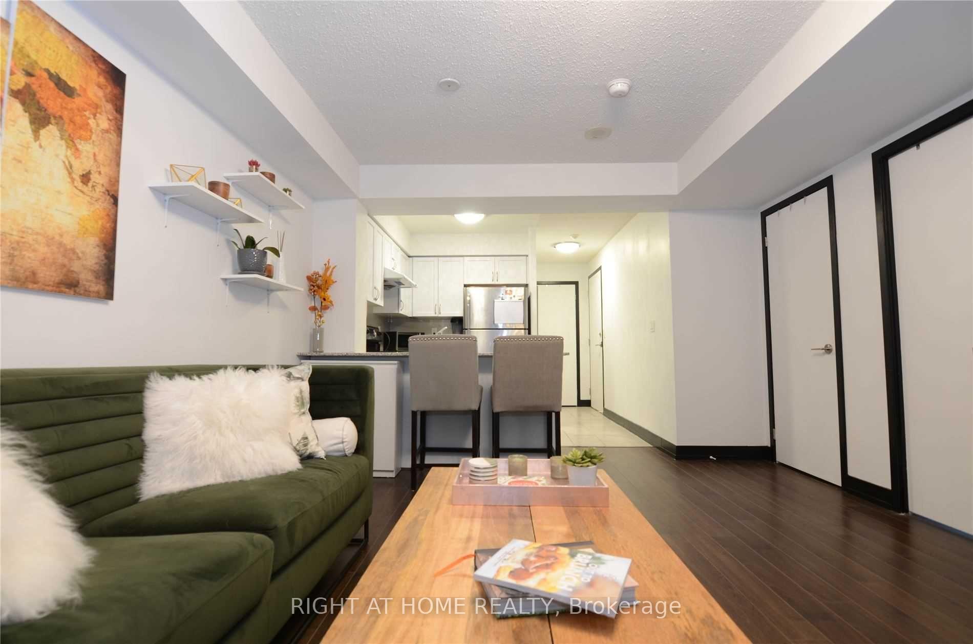 812 Lansdowne Avenue 1016, Toronto W02 — photo 2 of 5
