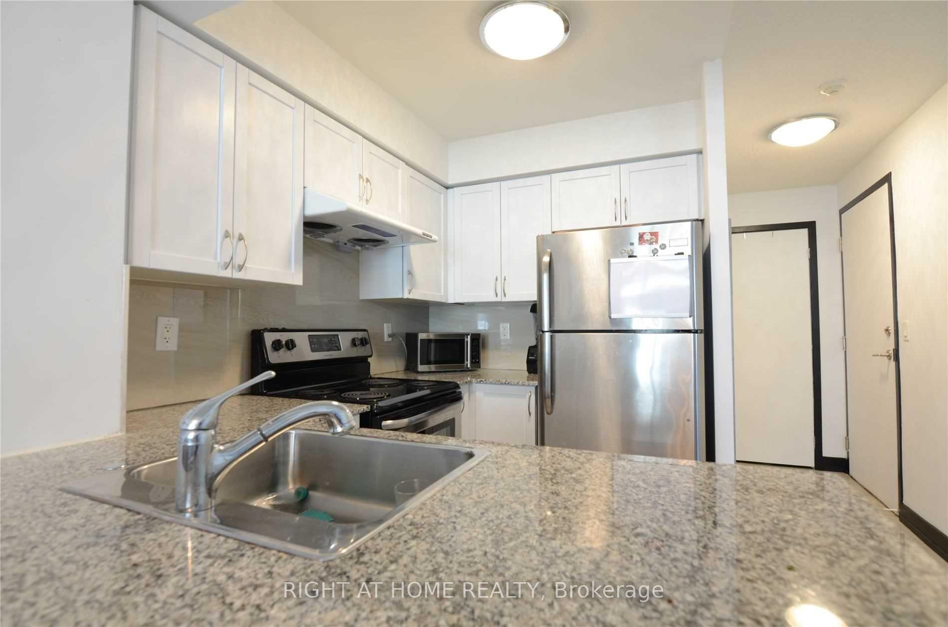 812 Lansdowne Avenue 1016, Toronto W02 — photo 4 of 5