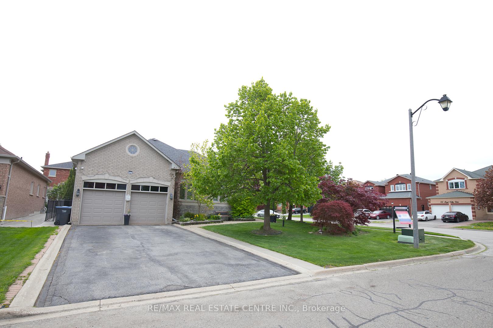 1 Kirkwood Crescent, Caledon — photo 2 of 5