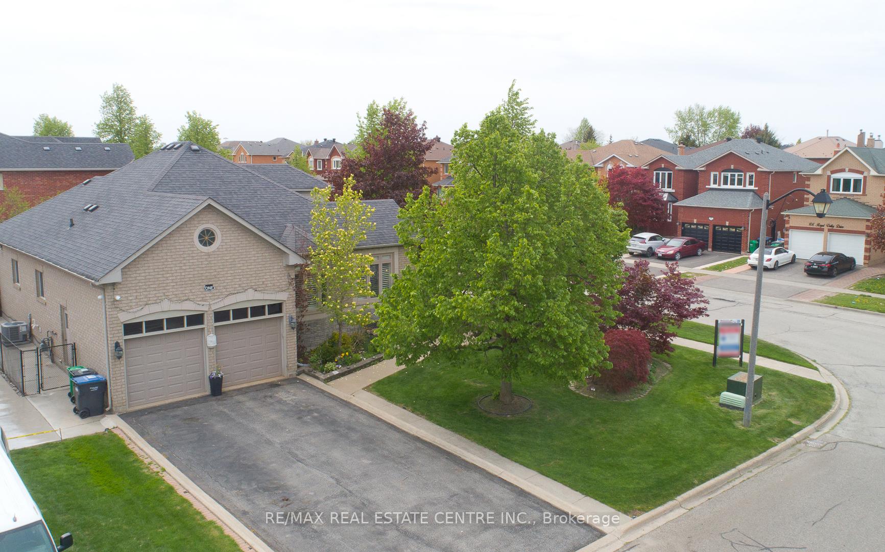 1 Kirkwood Crescent, Caledon — photo 3 of 5