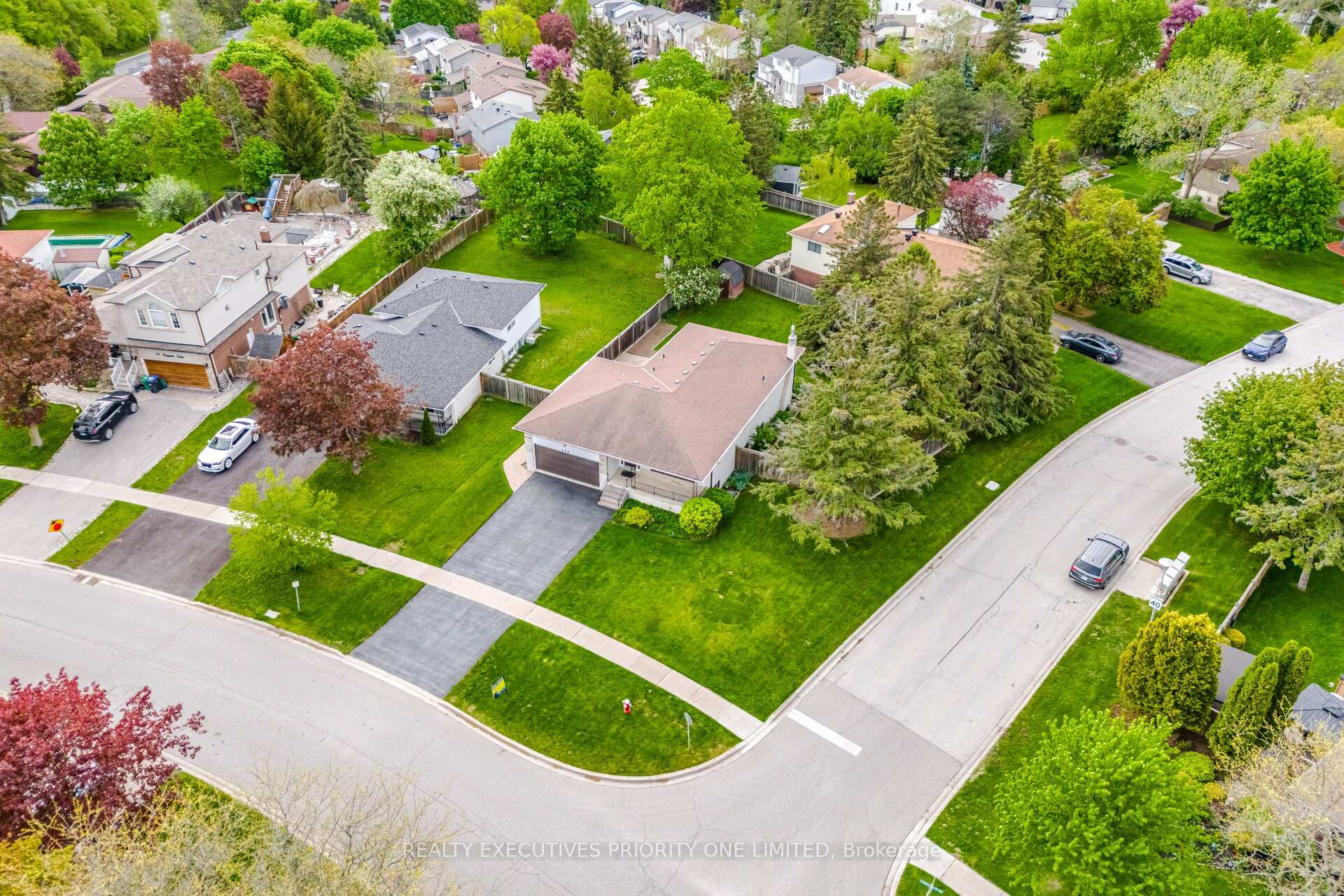 174 Kingsview Drive, Caledon — photo 2 of 5