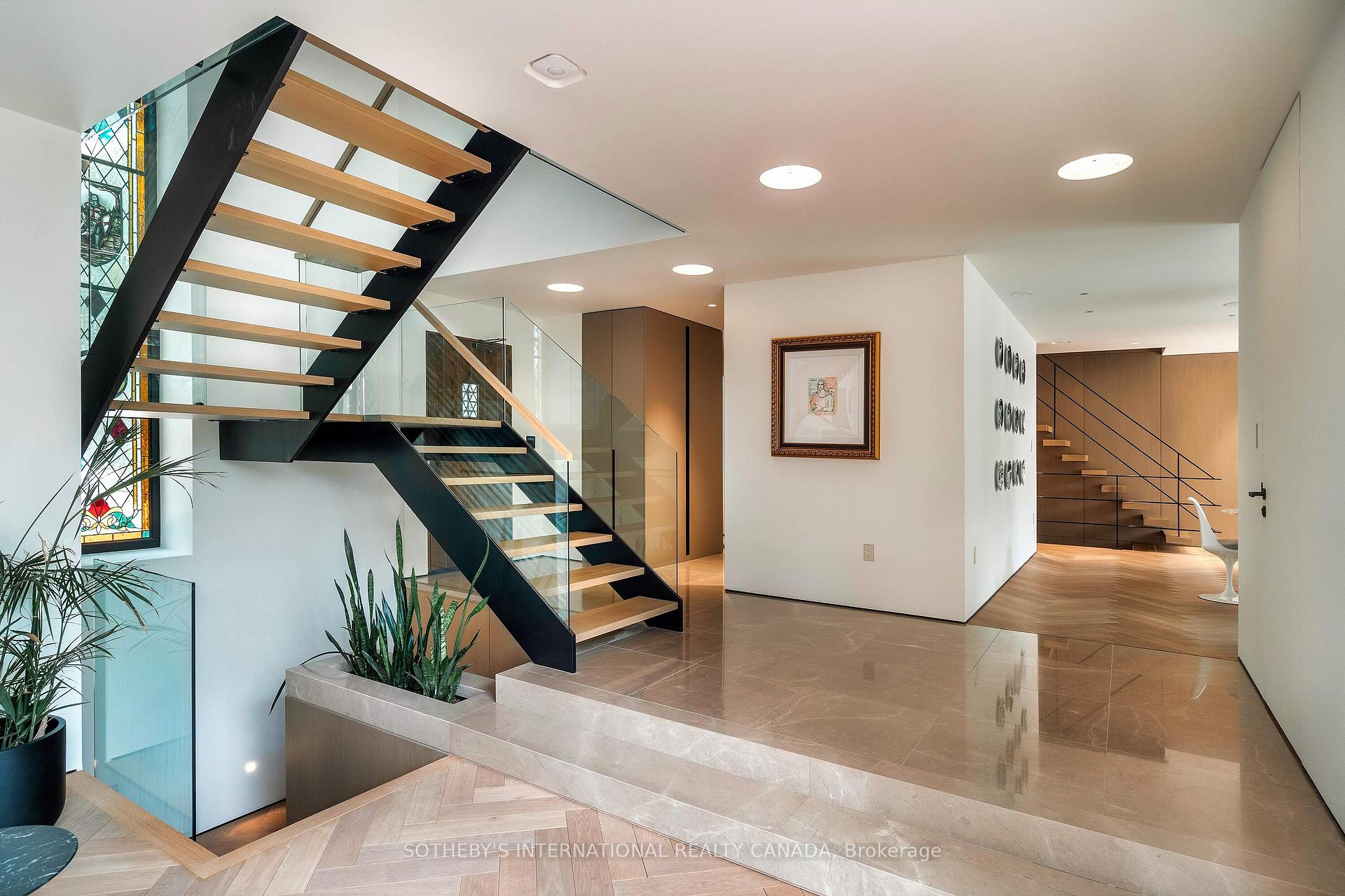 57 Baby Point Crescent, Toronto W02 — photo 5 of 5