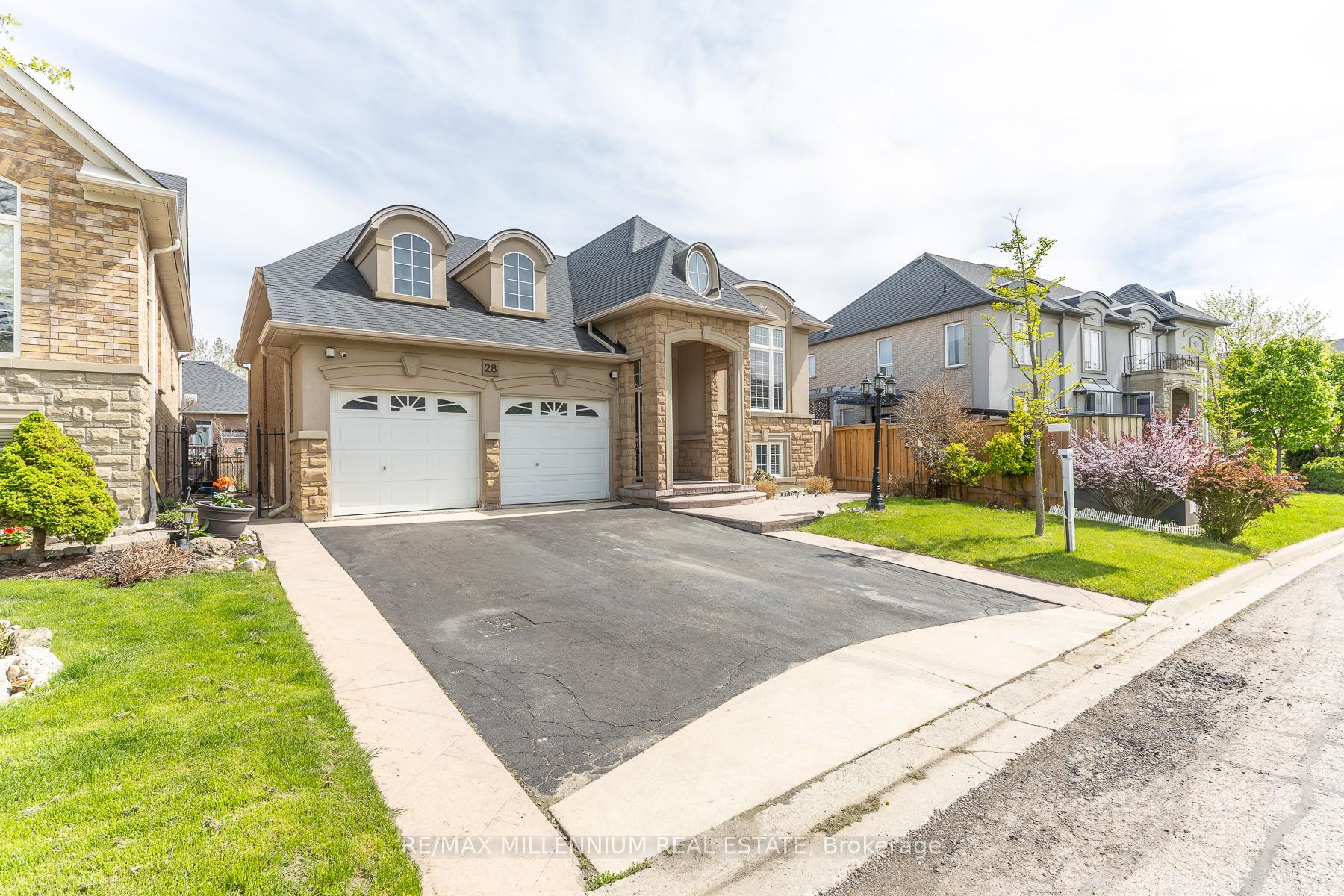 28 Donherb Crescent, Caledon — photo 4 of 5