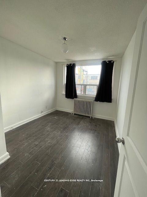 1516 Eglinton Avenue W Apt 1, Toronto W04 — photo 4 of 5
