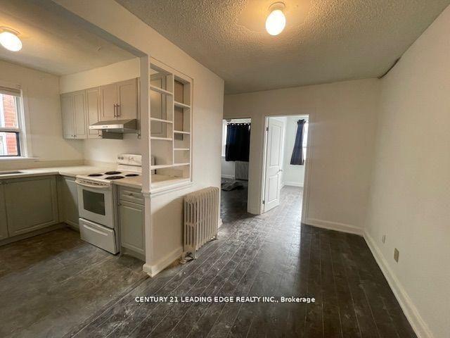 1516 Eglinton Avenue W Apt 1, Toronto W04 — photo 5 of 5