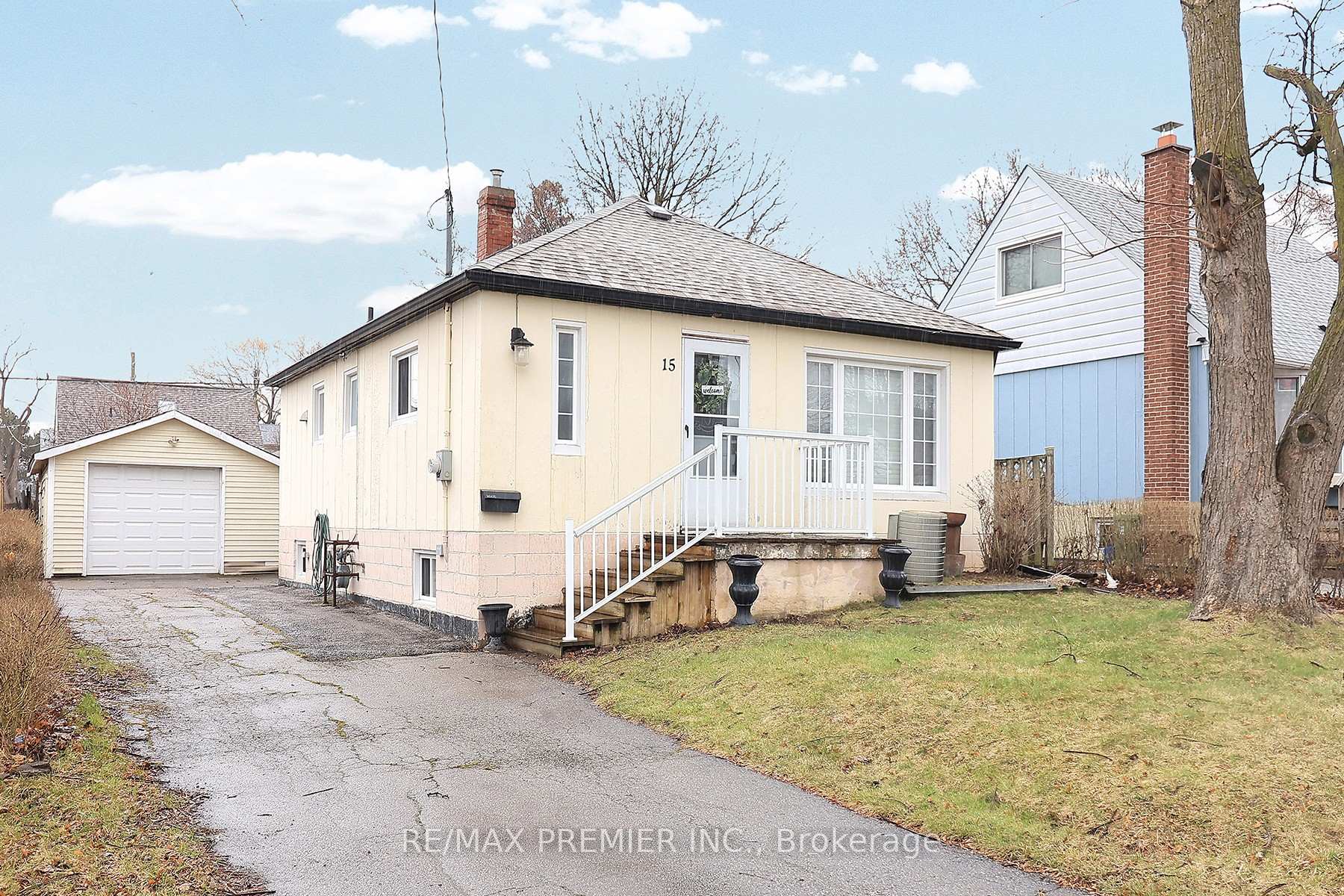 15 Boniface Avenue, Toronto W10, ON M9W 1T5 — Toronto W10, Ontario