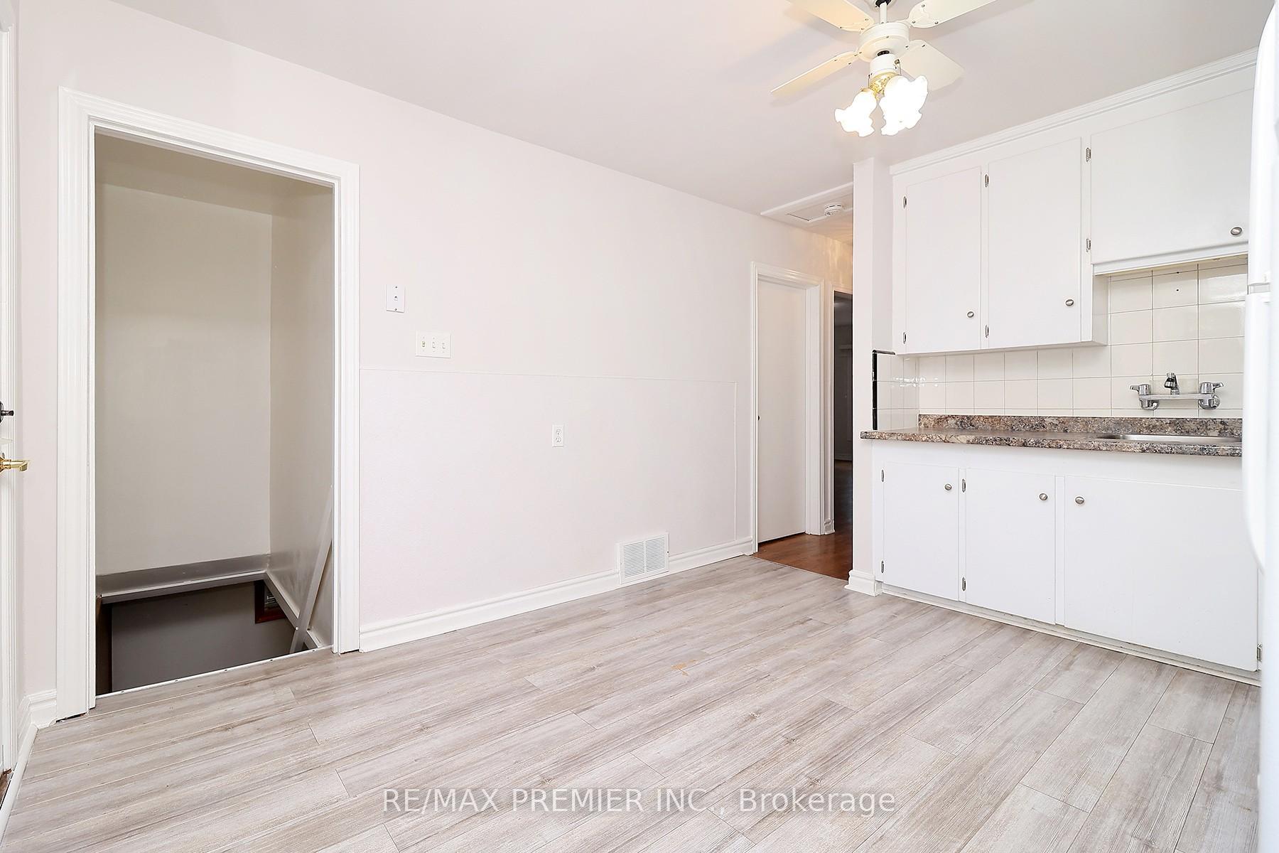 15 Boniface Avenue, Toronto W10 — photo 3 of 5