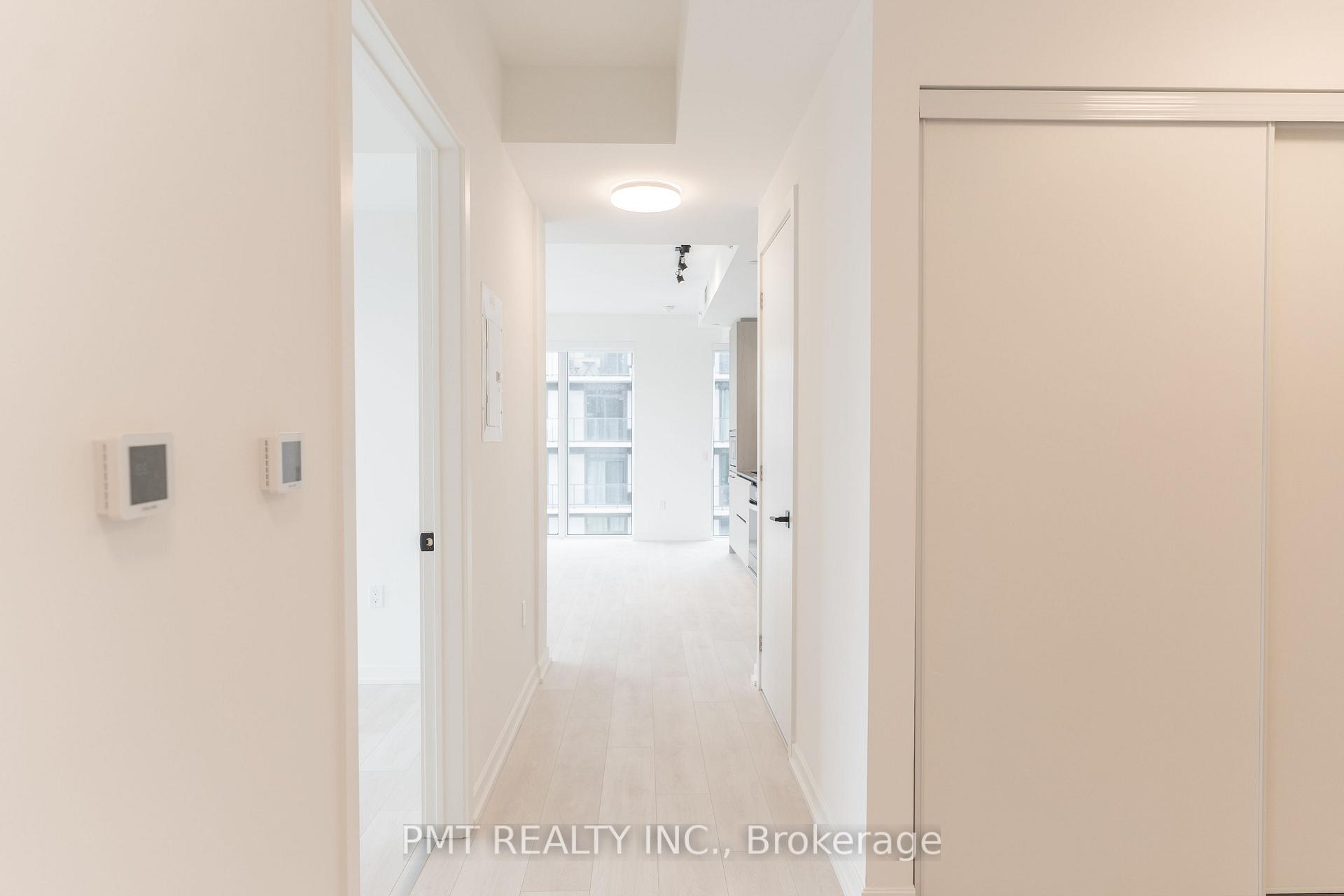 1285 Dupont Street 2110, Toronto W02 — photo 2 of 5