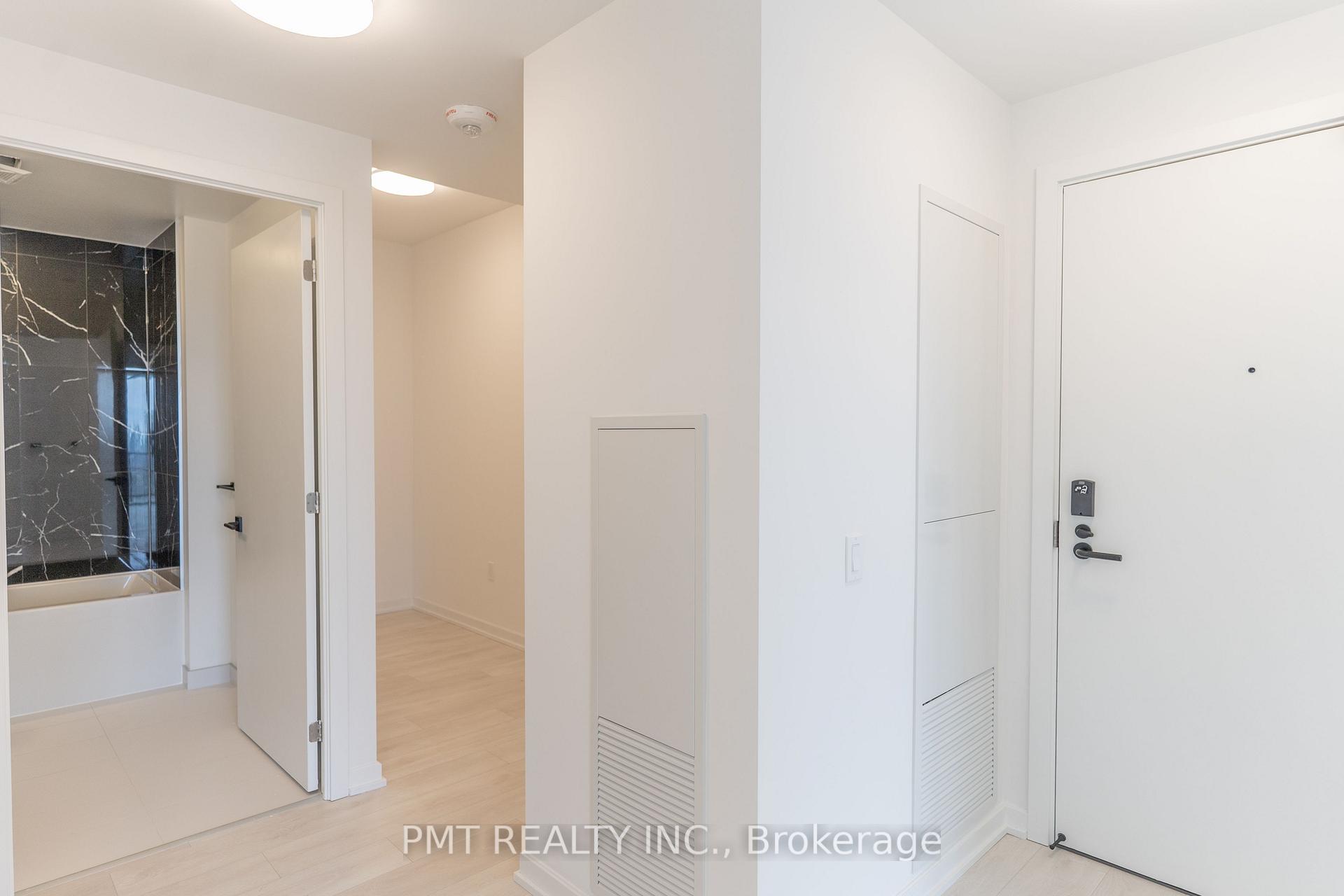 1285 Dupont Street 2110, Toronto W02 — photo 3 of 5