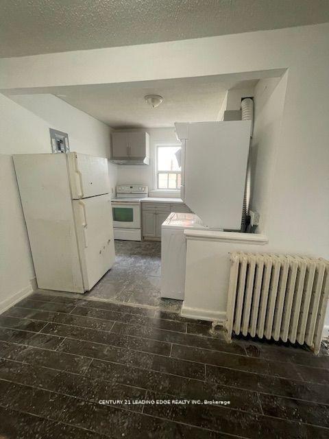 1516 Eglinton Avenue W Apt 2, Toronto W04, ON M6E 2G8 — Toronto W04, Ontario