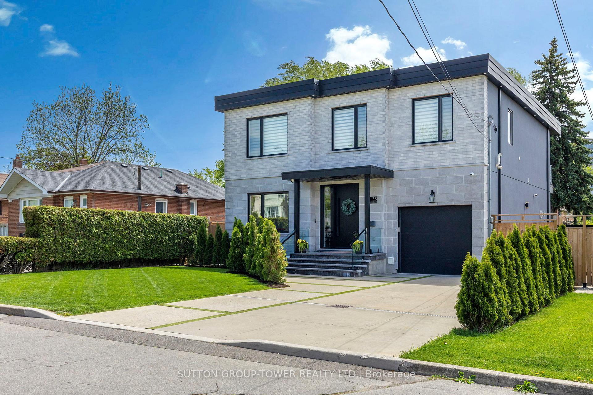 33 Wickford Drive, Toronto W04 — photo 3 of 5
