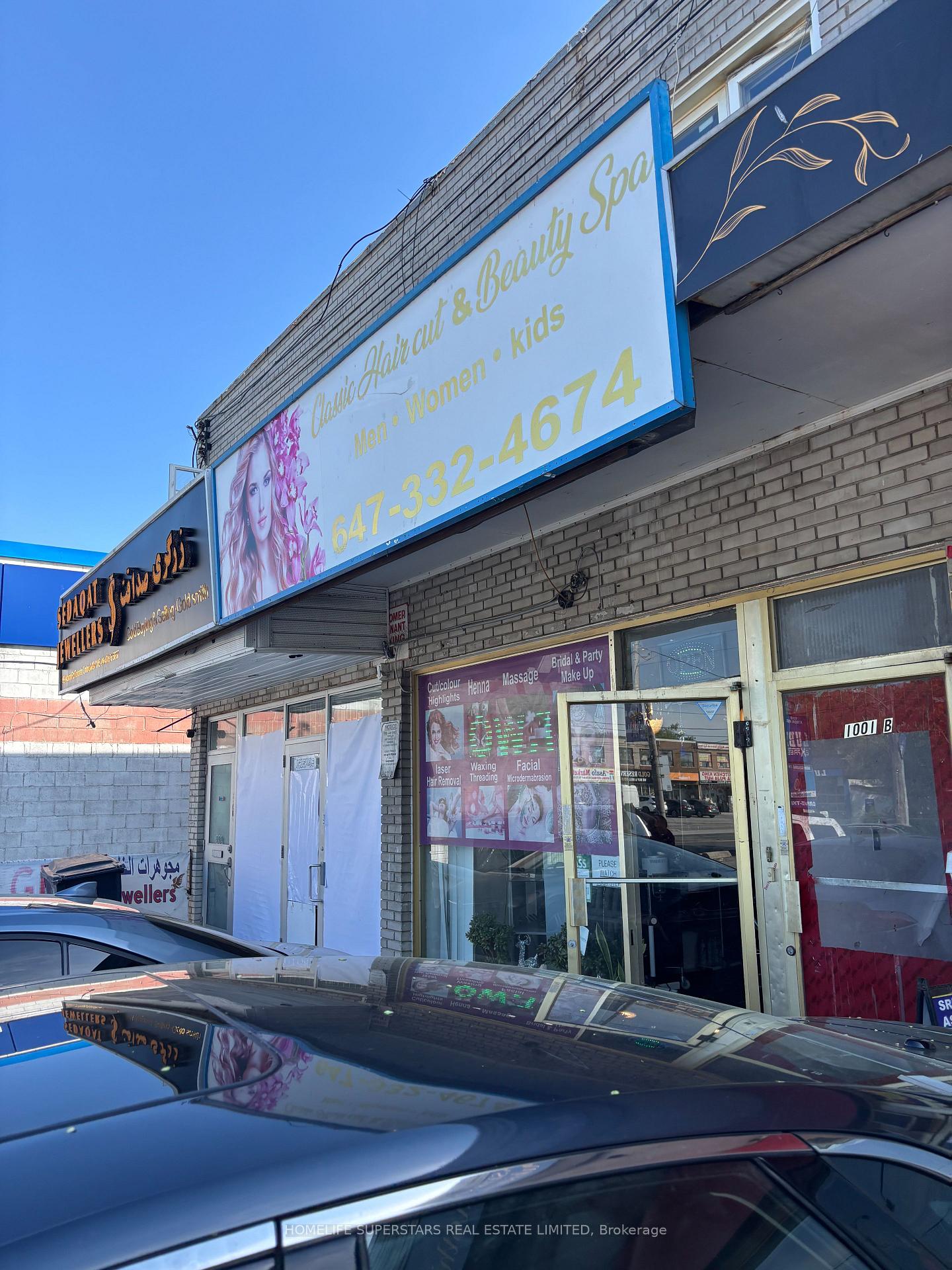 1001 Albion Road W, Toronto W10, ON M9V 1A6 — Toronto W10, Ontario