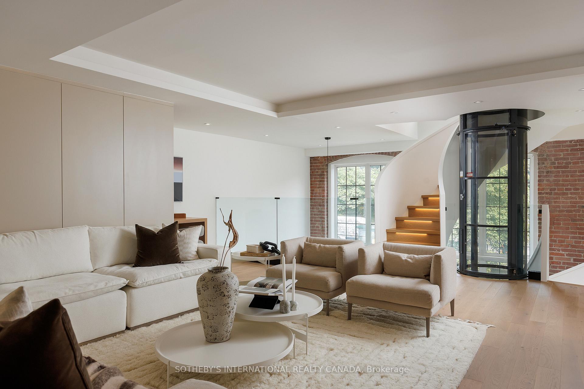 1100 Lansdowne Avenue 339, Toronto W02, ON M6H 4K1 — Toronto W02, Ontario
