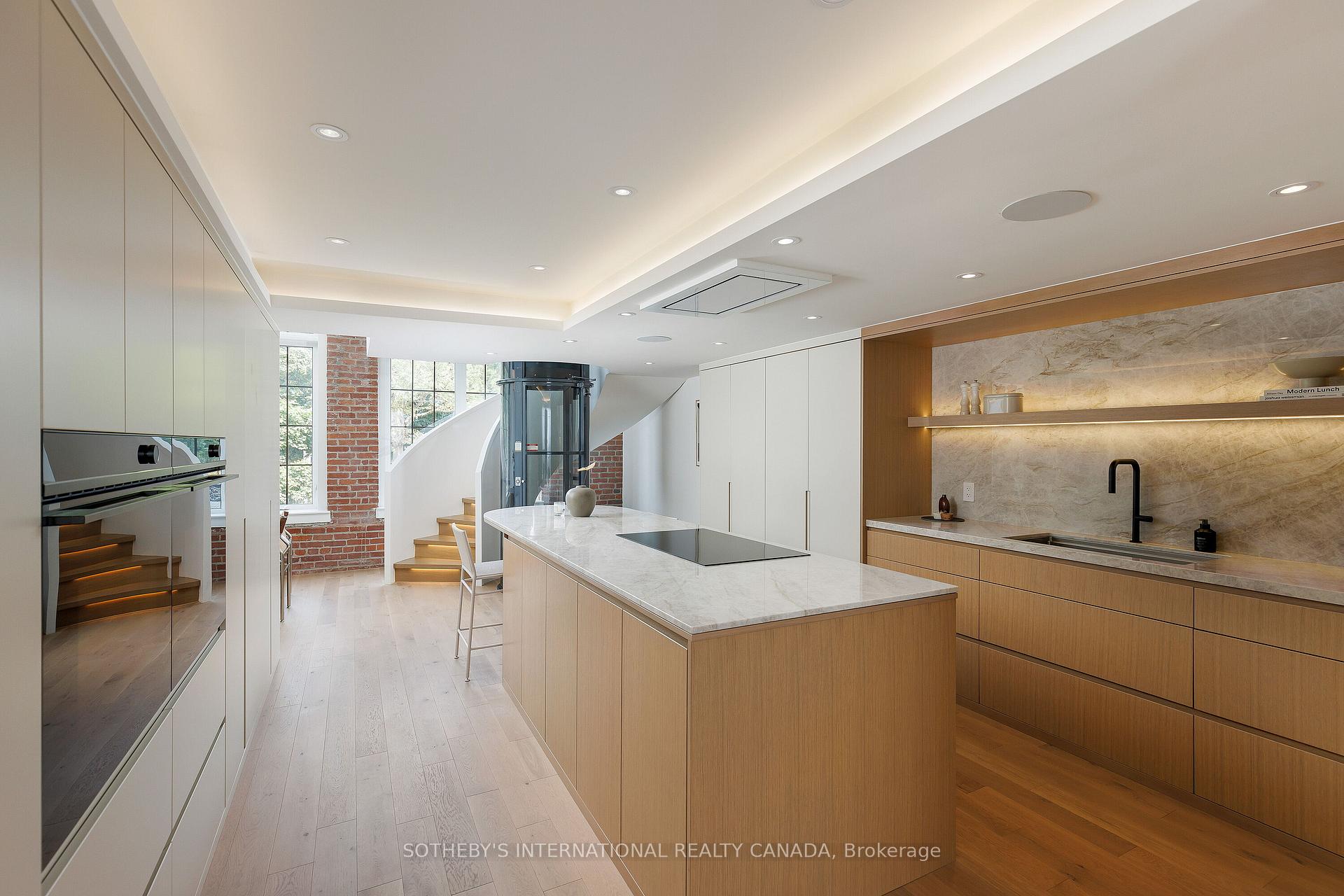 1100 Lansdowne Avenue 339, Toronto W02 — photo 3 of 5
