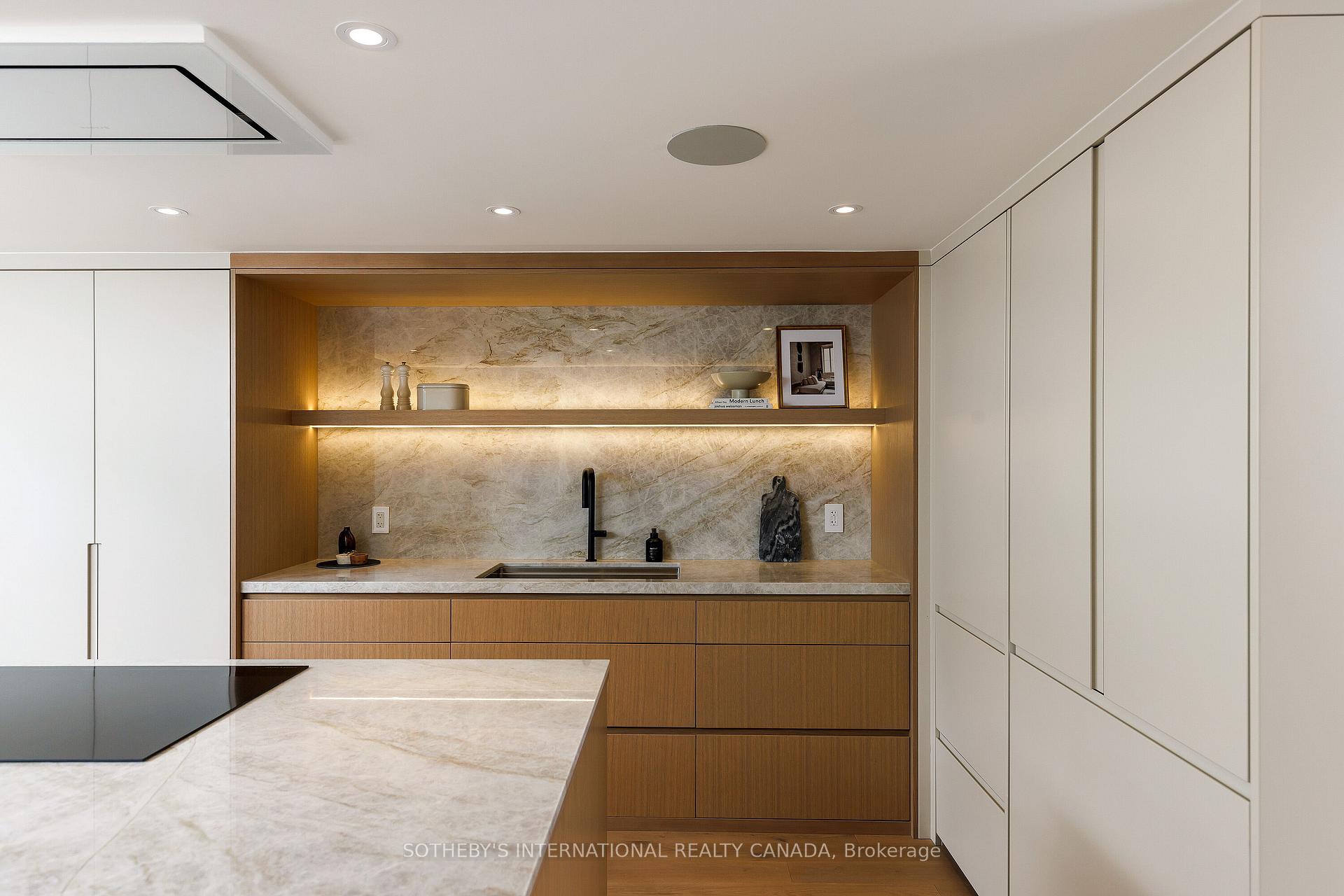1100 Lansdowne Avenue 339, Toronto W02 — photo 4 of 5