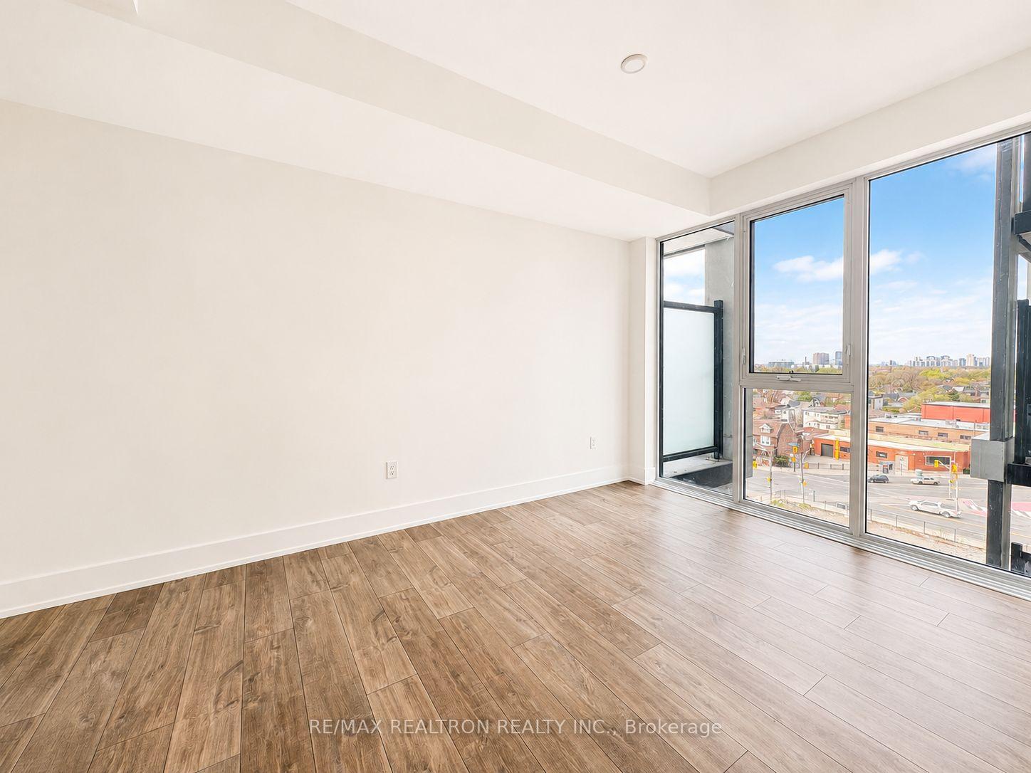 858 Dupont Street 701, Toronto W02 — photo 3 of 5