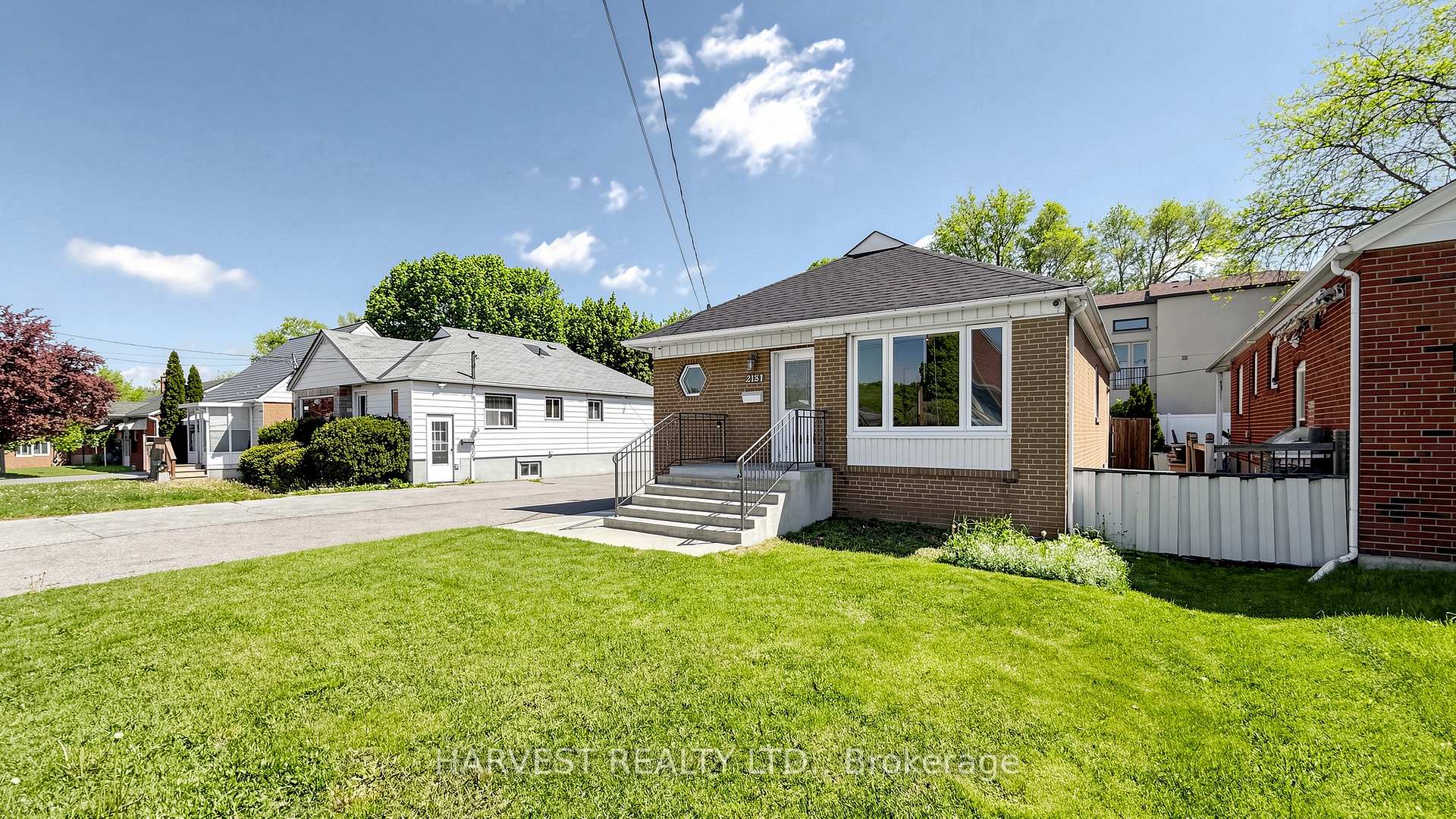 2181 Kipling Avenue, Toronto W10 — photo 4 of 5