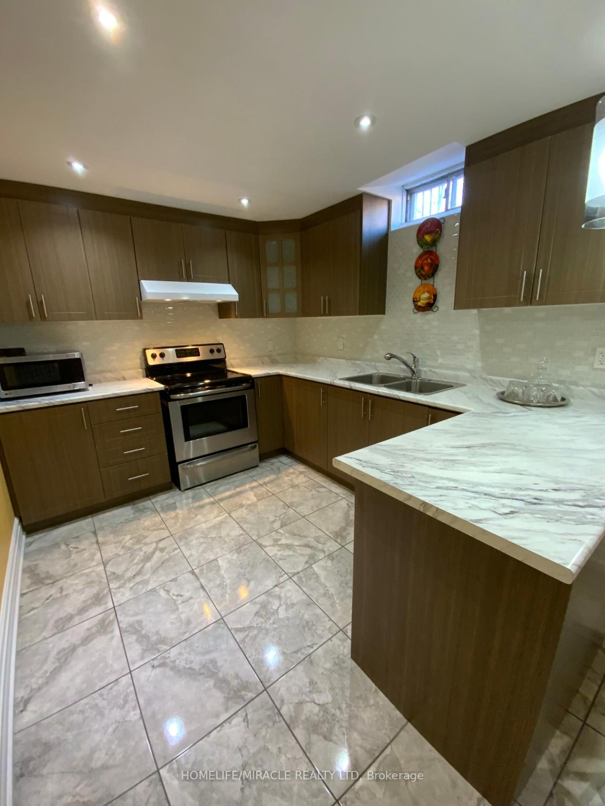 8 Astoria Place Basement, Caledon — photo 3 of 5