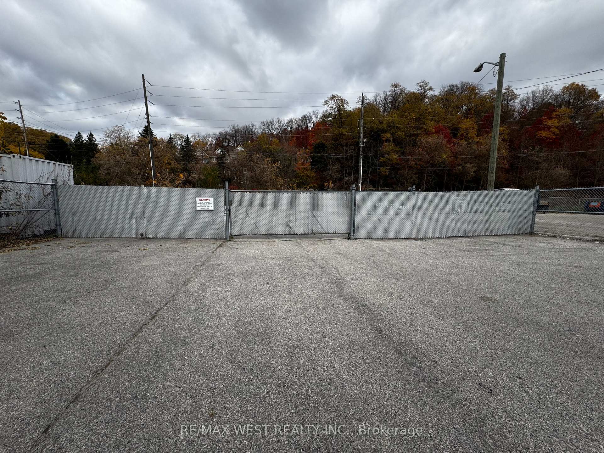 15 Mill Street N, Caledon — photo 2 of 5