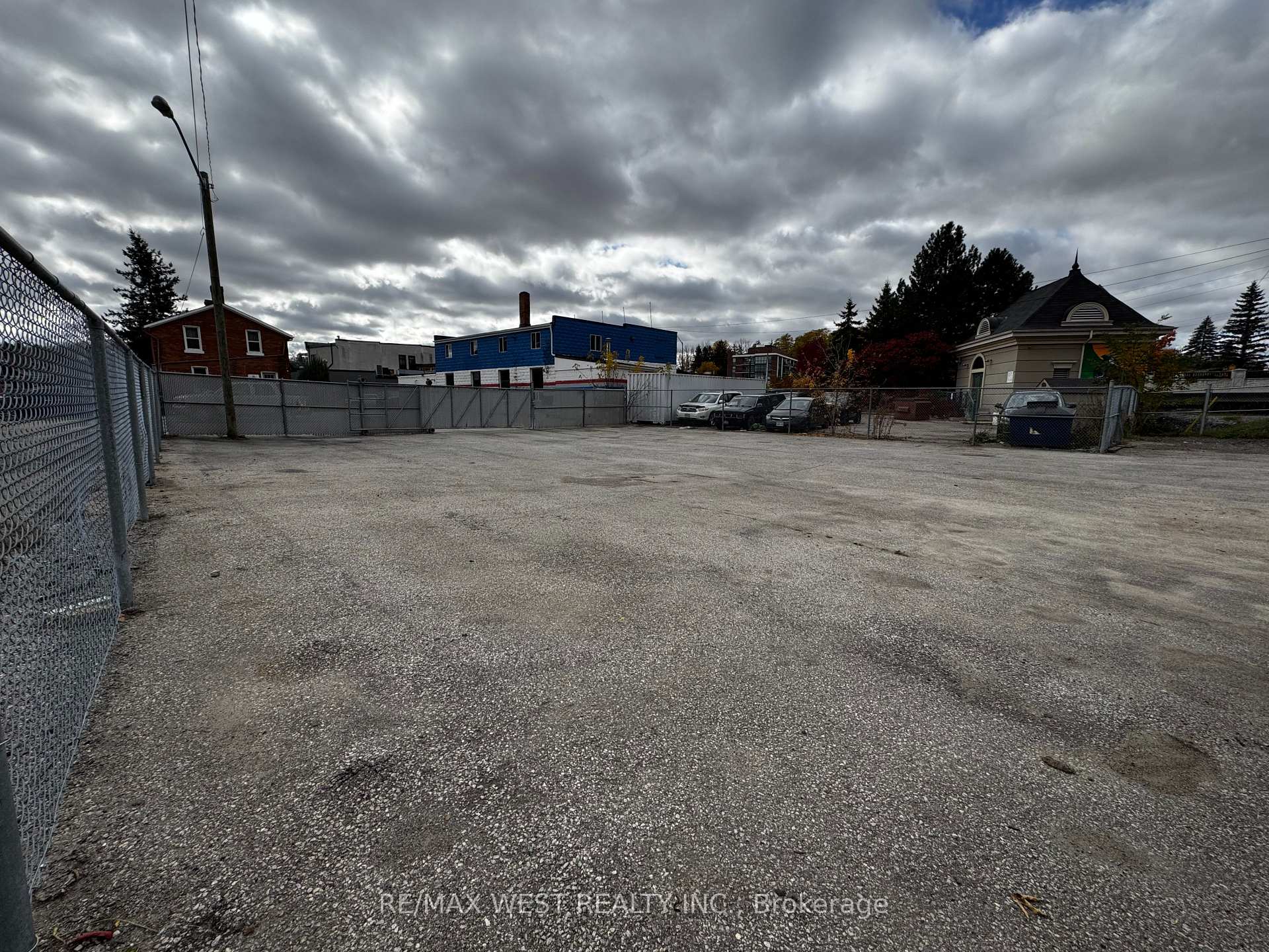15 Mill Street N, Caledon — photo 3 of 5