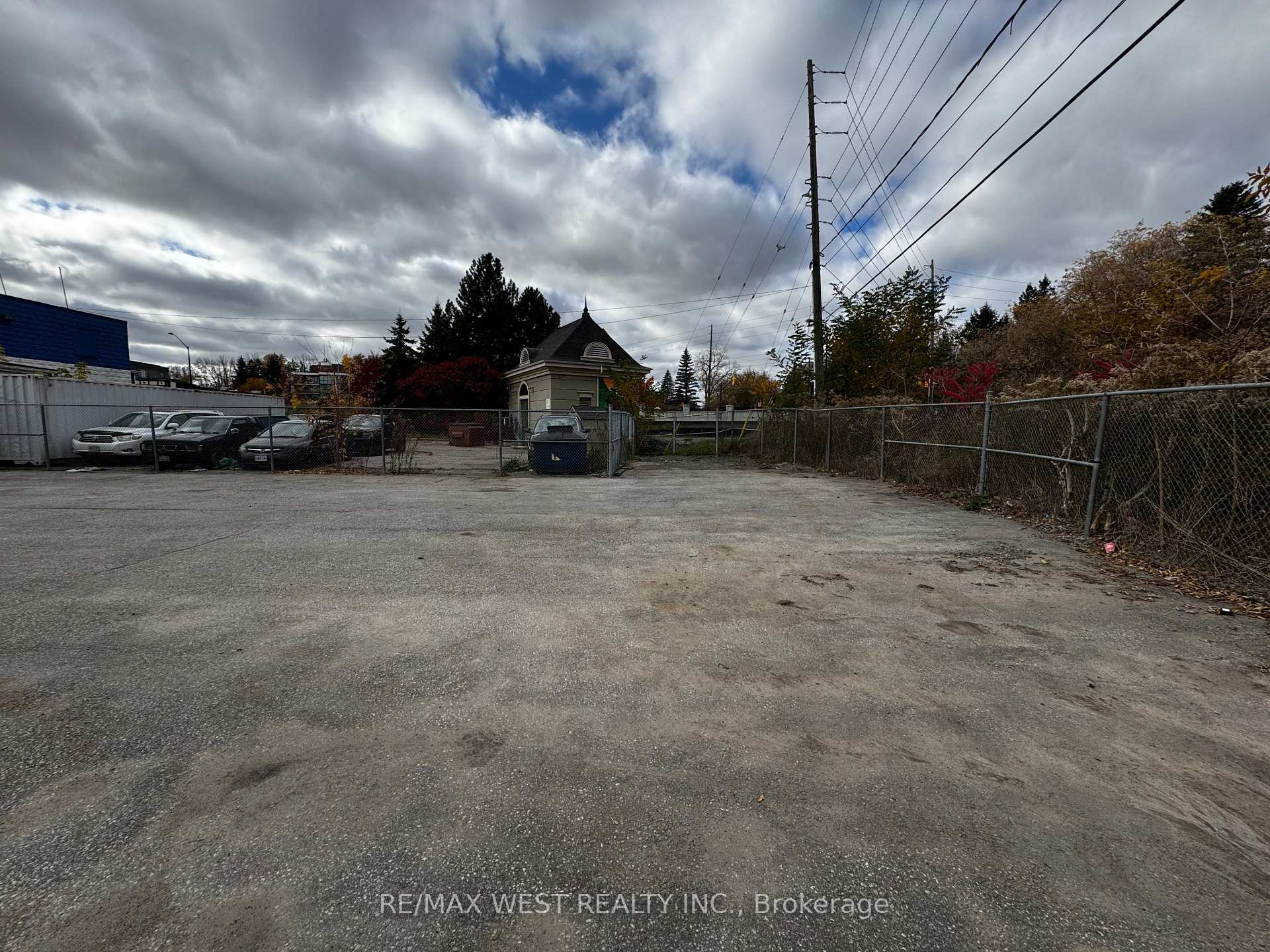 15 Mill Street N, Caledon — photo 4 of 5