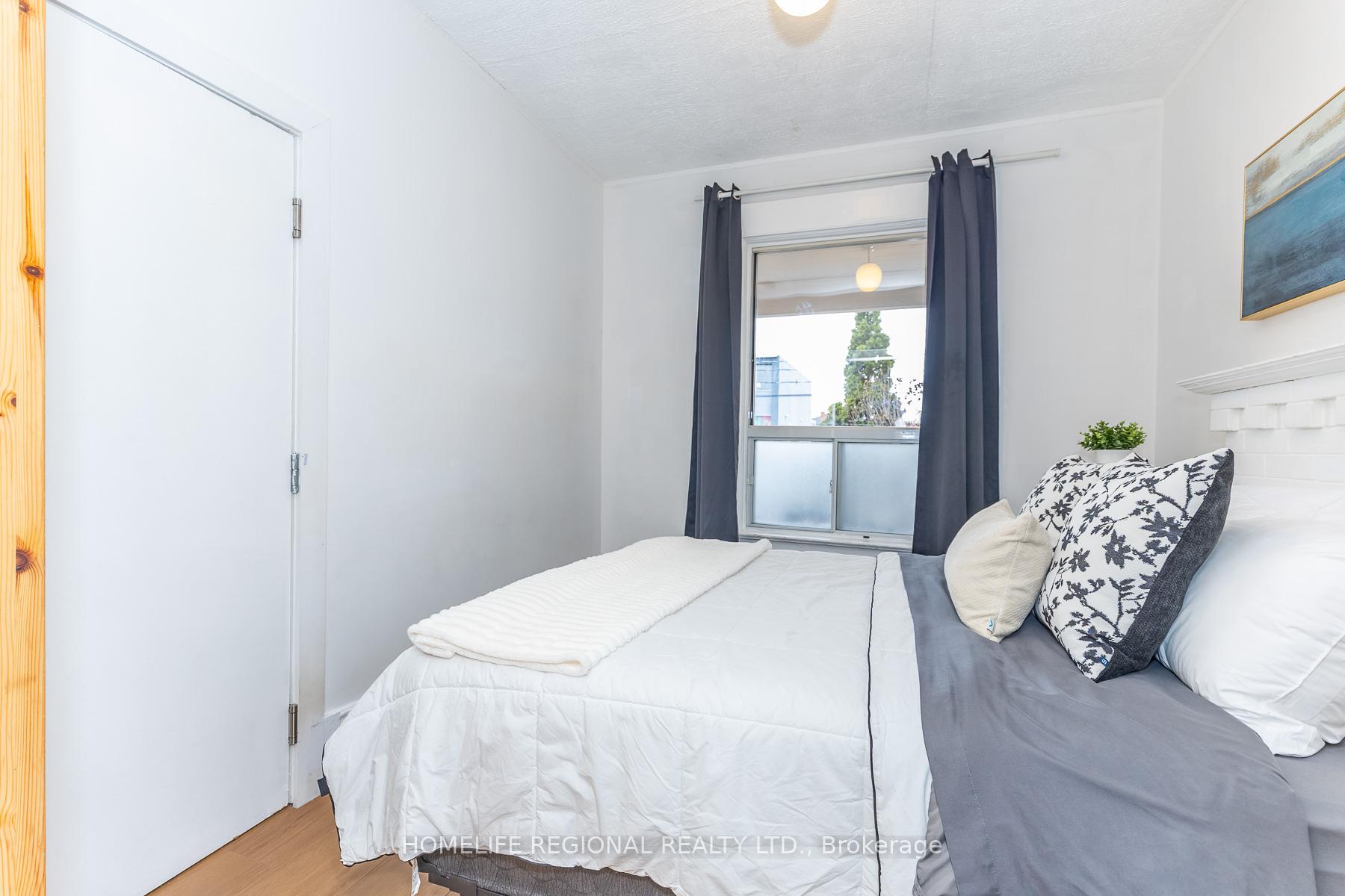 2378 St Clair Avenue W, Toronto W02 — photo 5 of 5