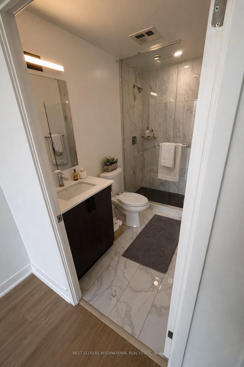 1660 Bloor Street W 417, Toronto W02 — photo 4 of 5