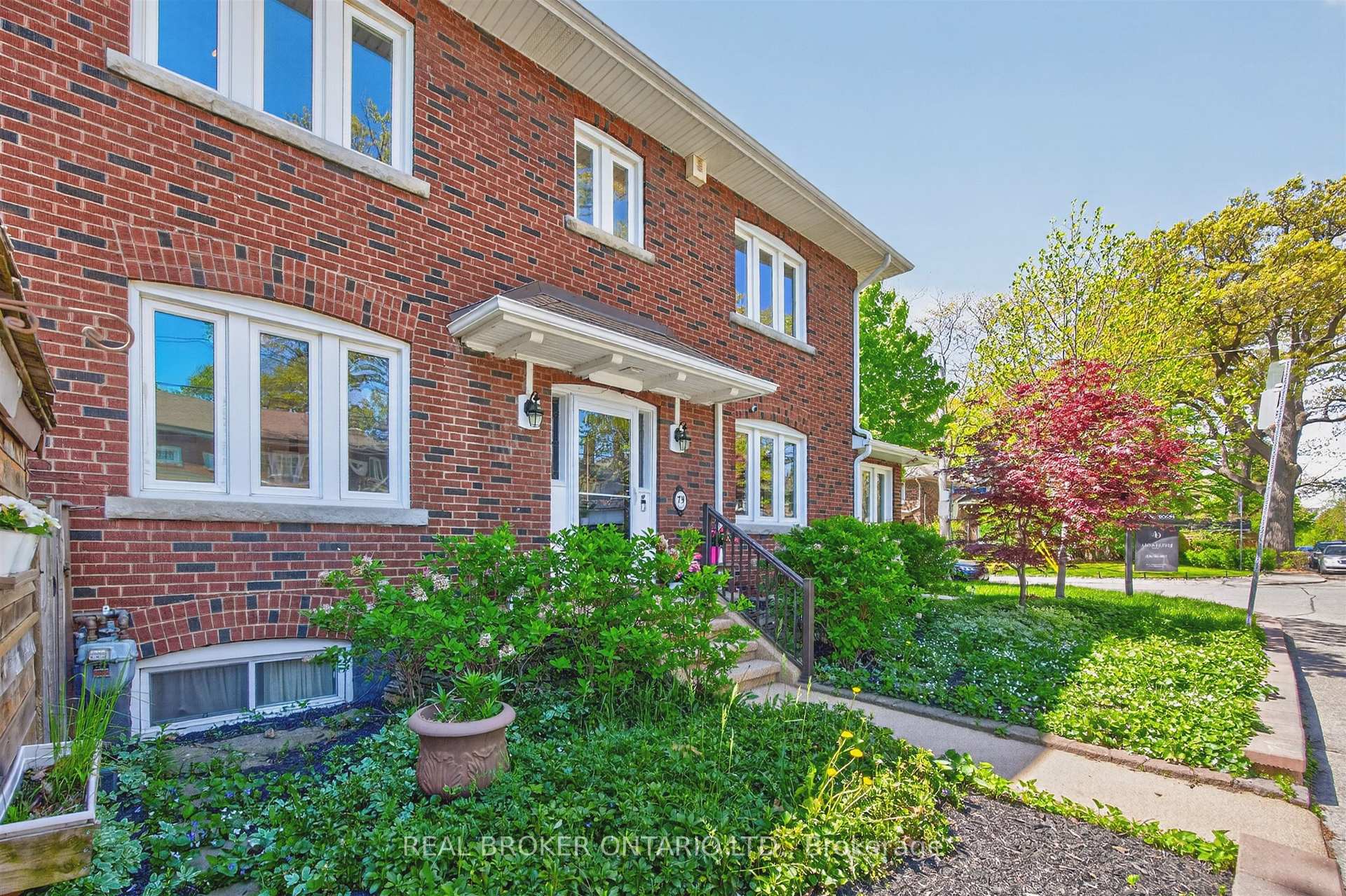 79 Humber Trail, Toronto W02 — photo 3 of 5