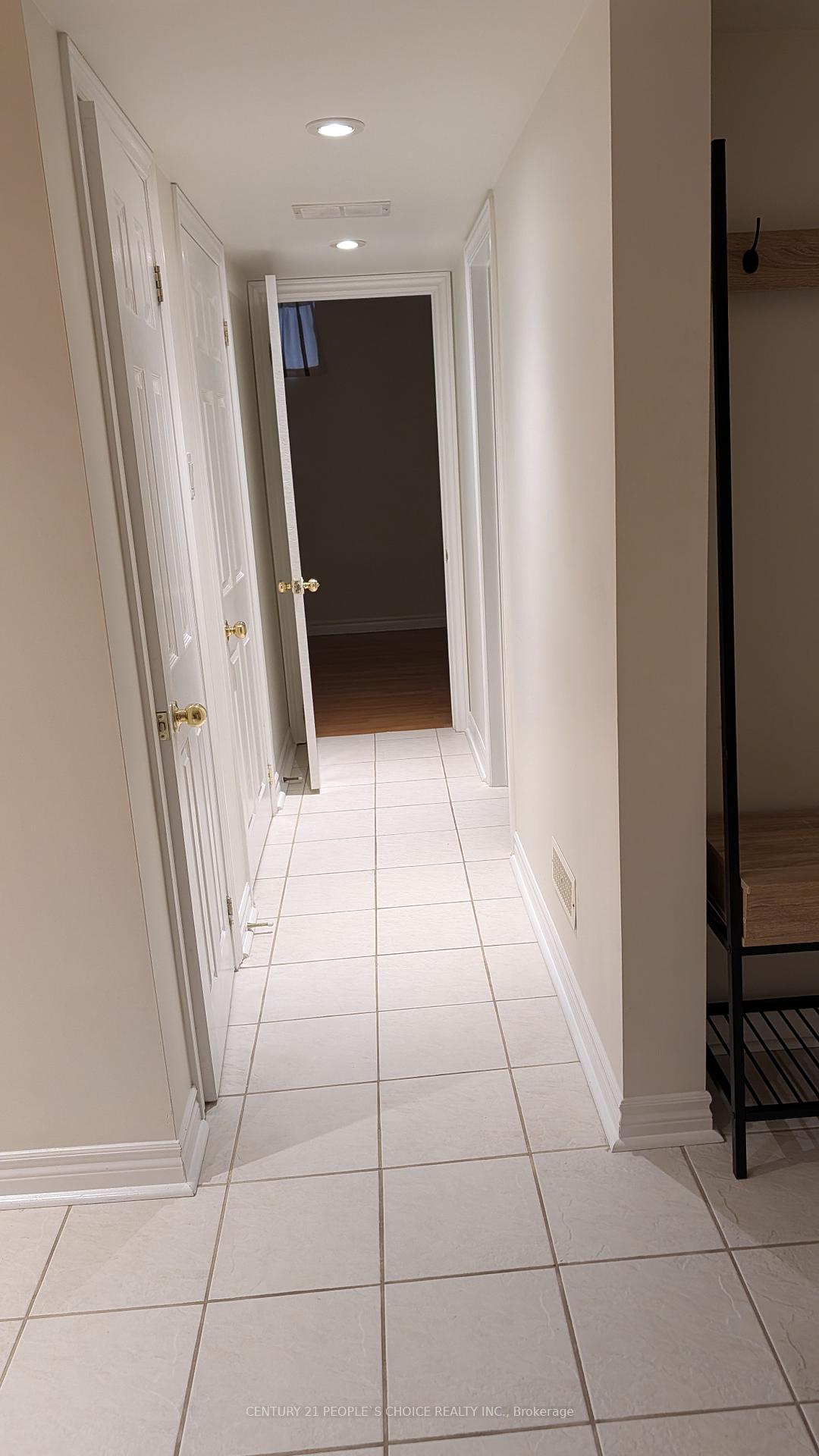 33 Pinecone Drive Basement, Toronto W10 — photo 4 of 5