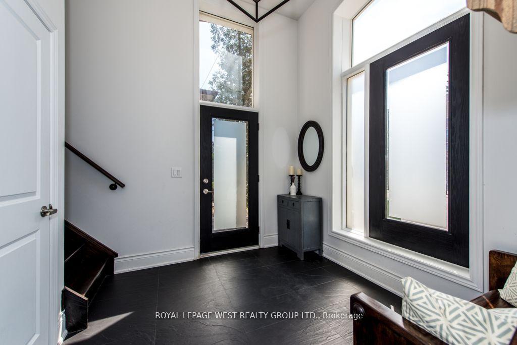 200 Annette Street 8, Toronto W02 — photo 4 of 5