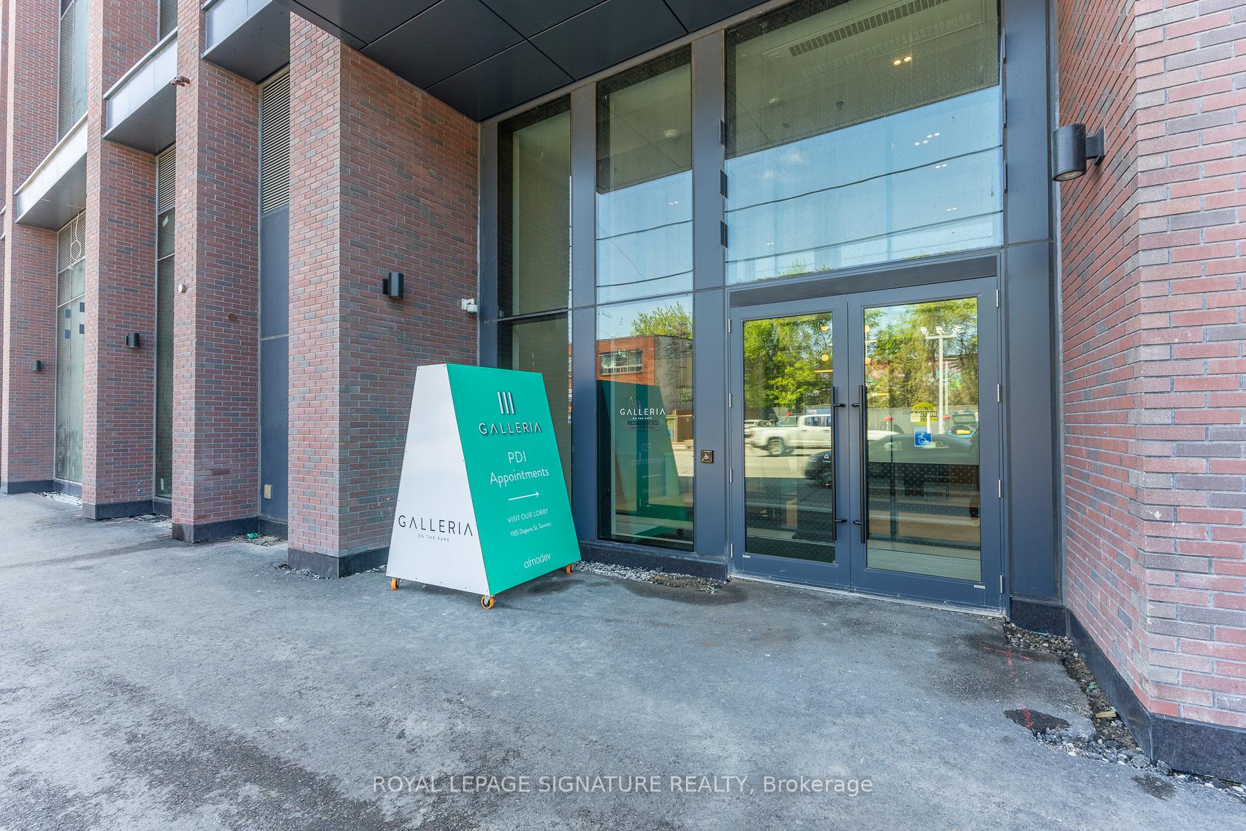 1185 Dupont Street 1911, Toronto W02 — photo 4 of 5