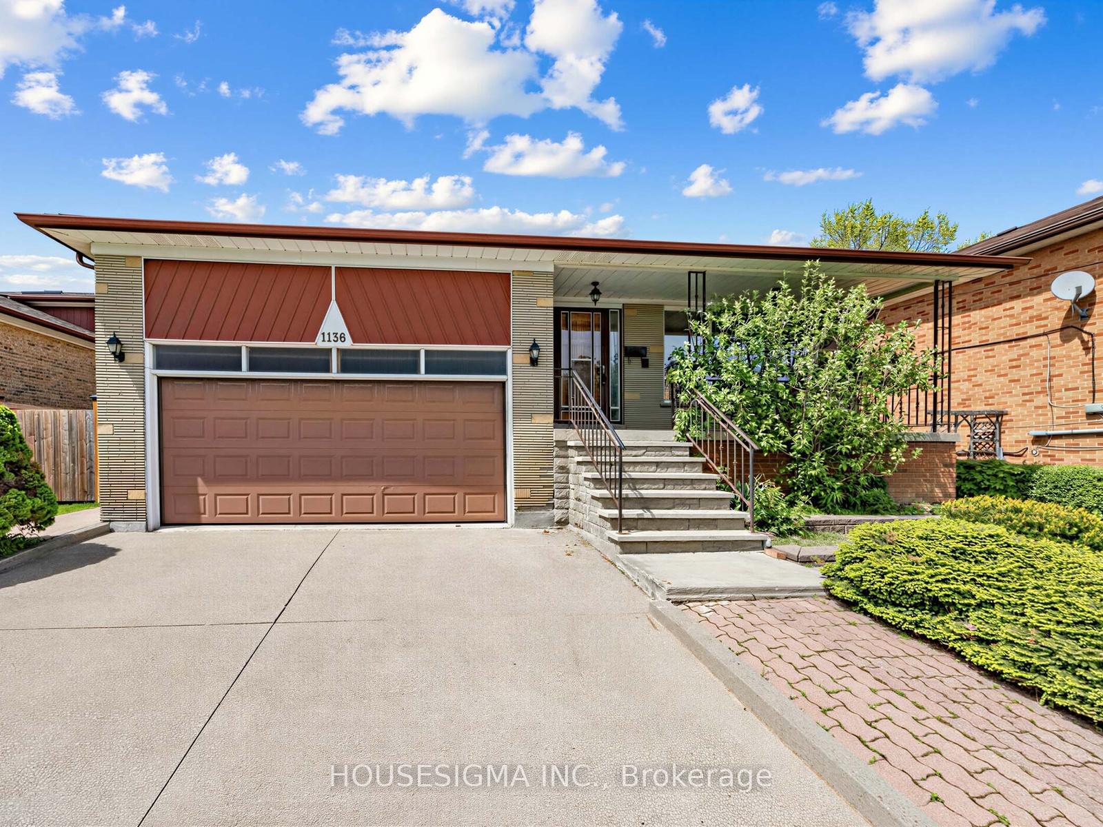 1136 Glencairn Avenue, Toronto W04, ON M6B 2B4 — Toronto W04, Ontario