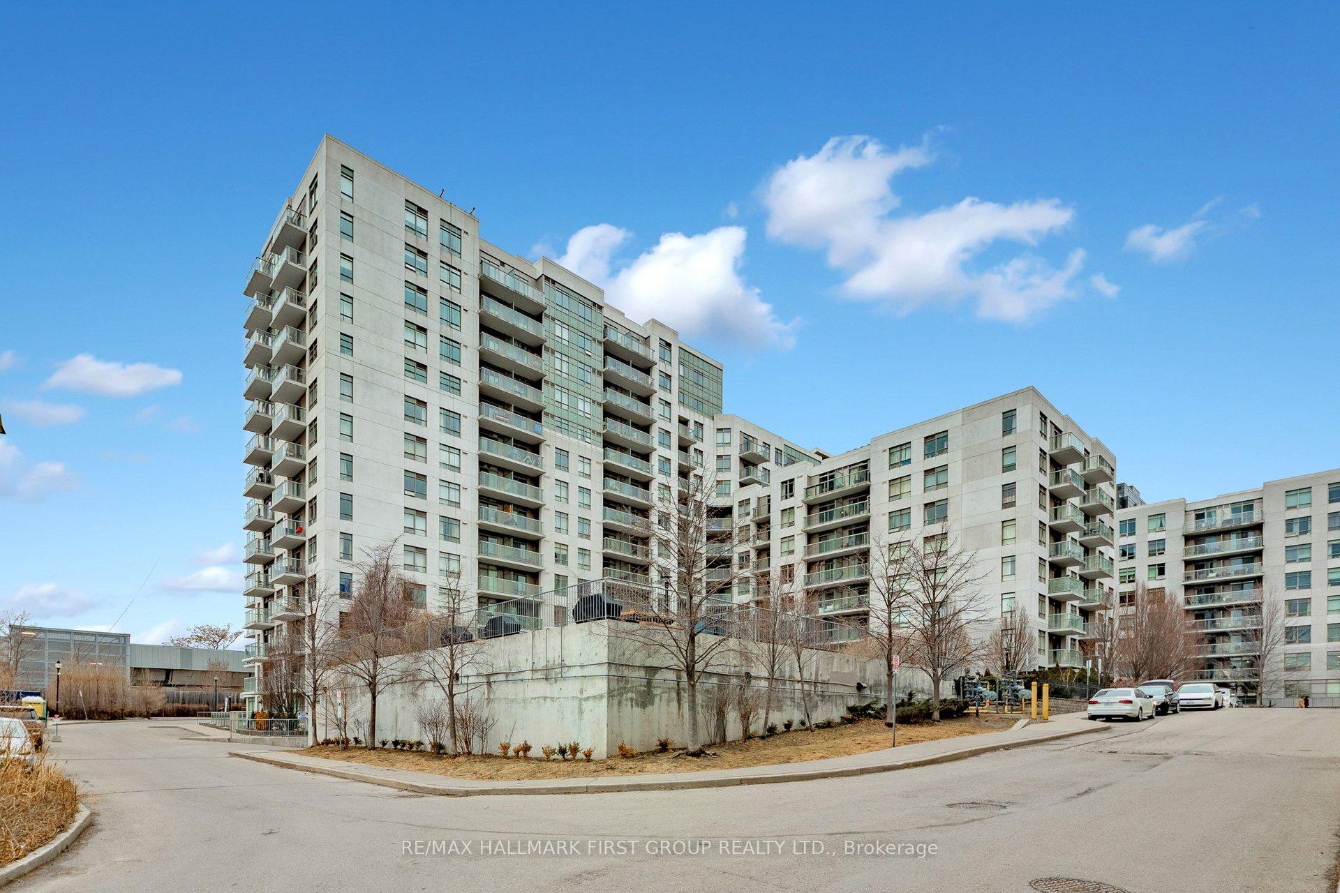 812 Lansdowne Avenue 918, Toronto W02, ON M6H 4K3 — Toronto W02, Ontario