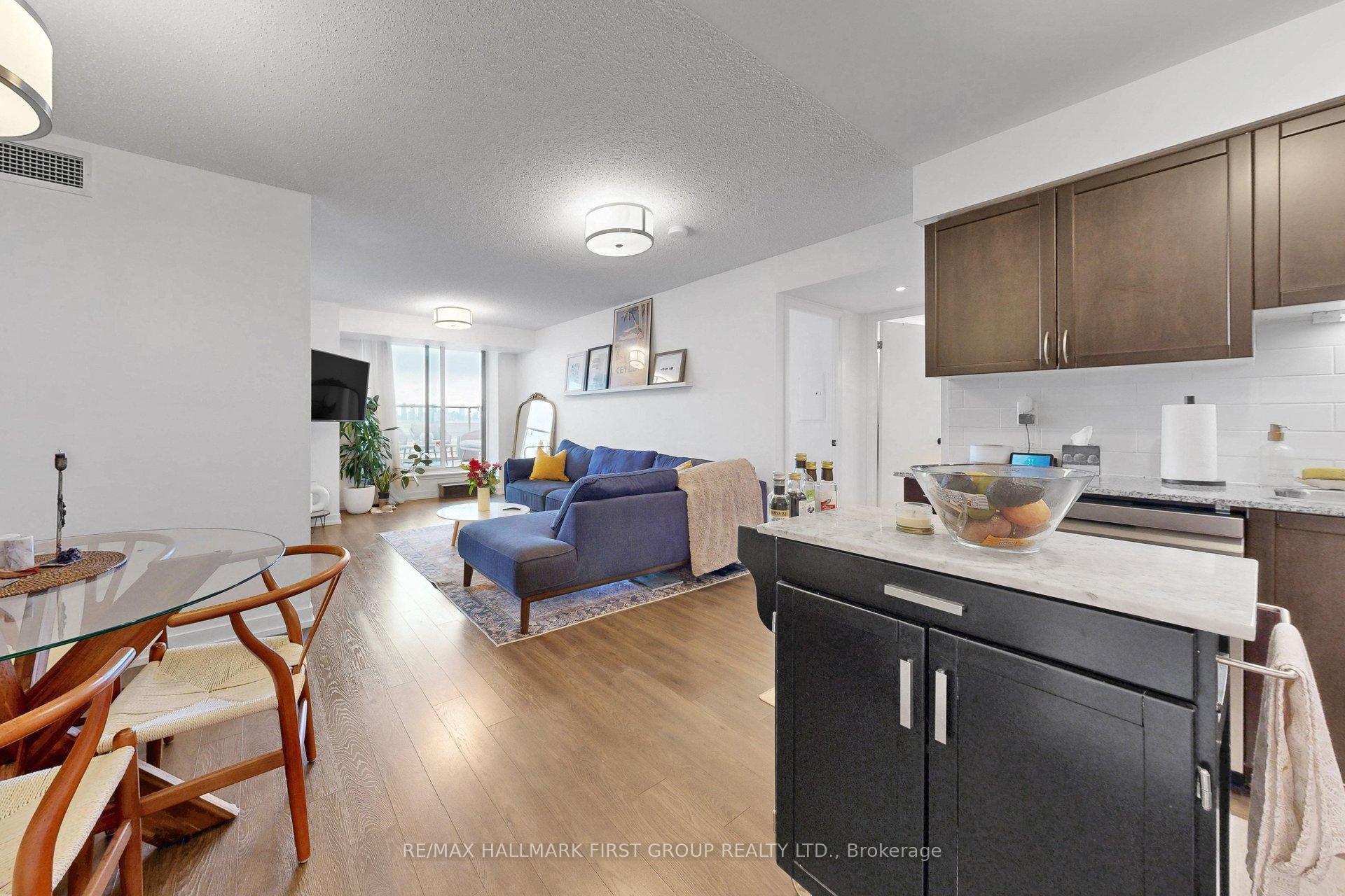 812 Lansdowne Avenue 918, Toronto W02 — photo 4 of 5