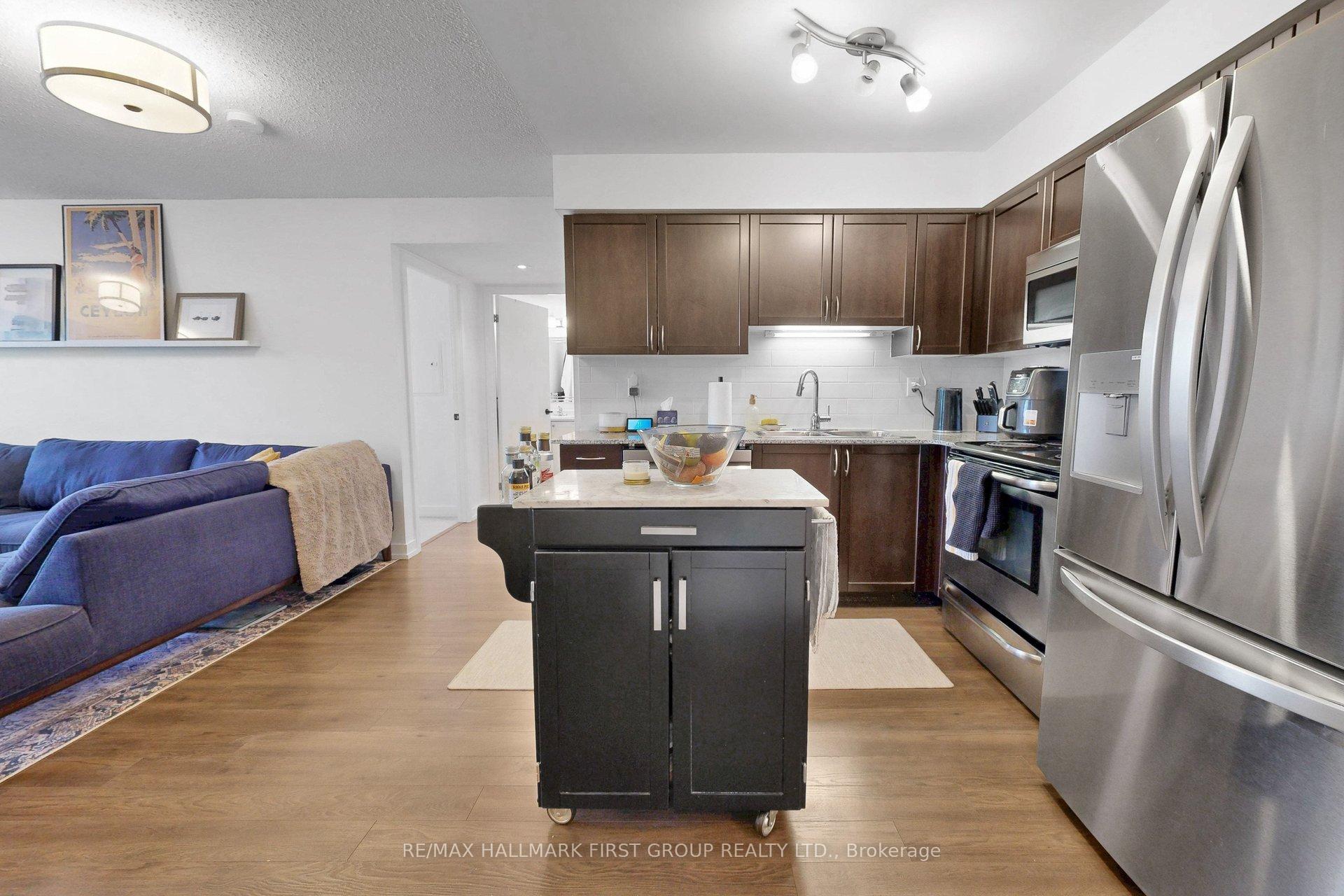 812 Lansdowne Avenue 918, Toronto W02 — photo 5 of 5
