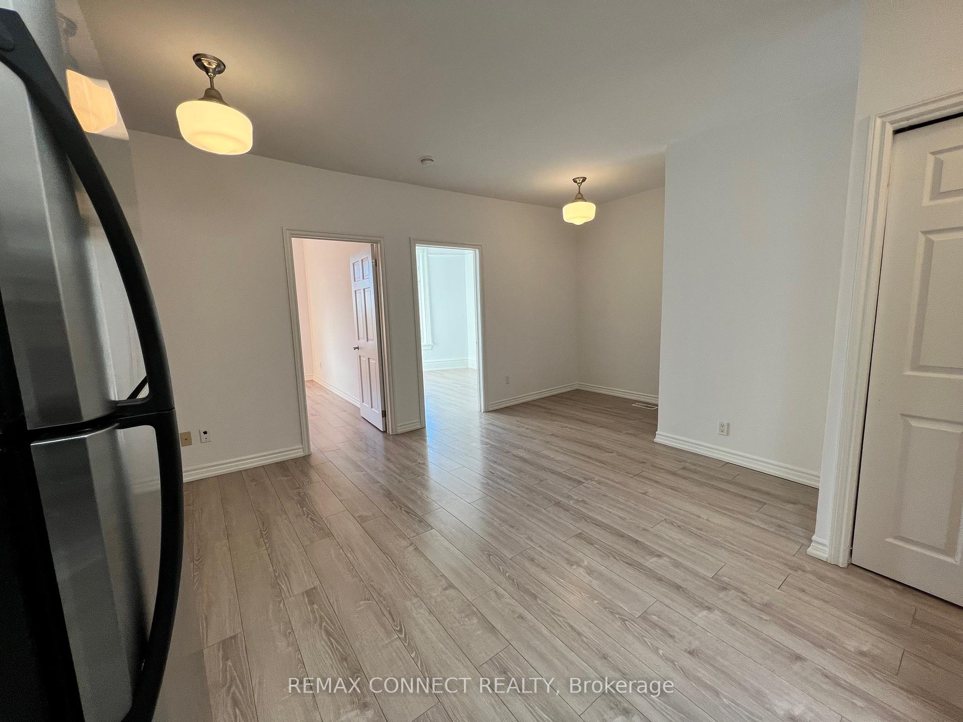 2828 Dundas Street W 2A, Toronto W02 — photo 3 of 5