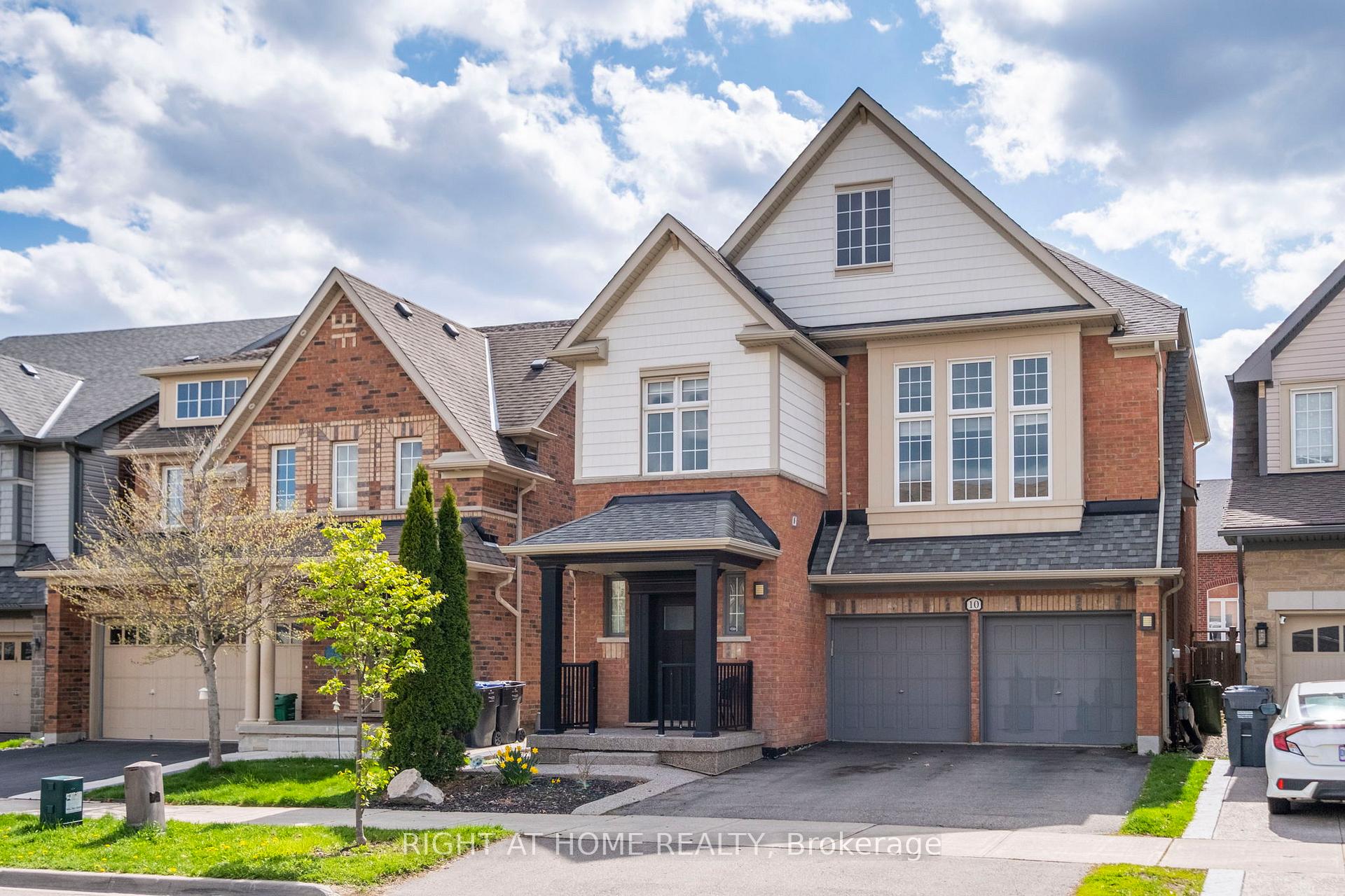 10 Learmont Avenue, Caledon — photo 2 of 5