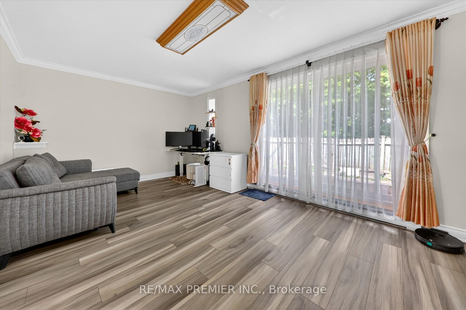 85 Driftwood Avenue 48, Toronto W05, ON M3N 2M7 — Toronto W05, Ontario