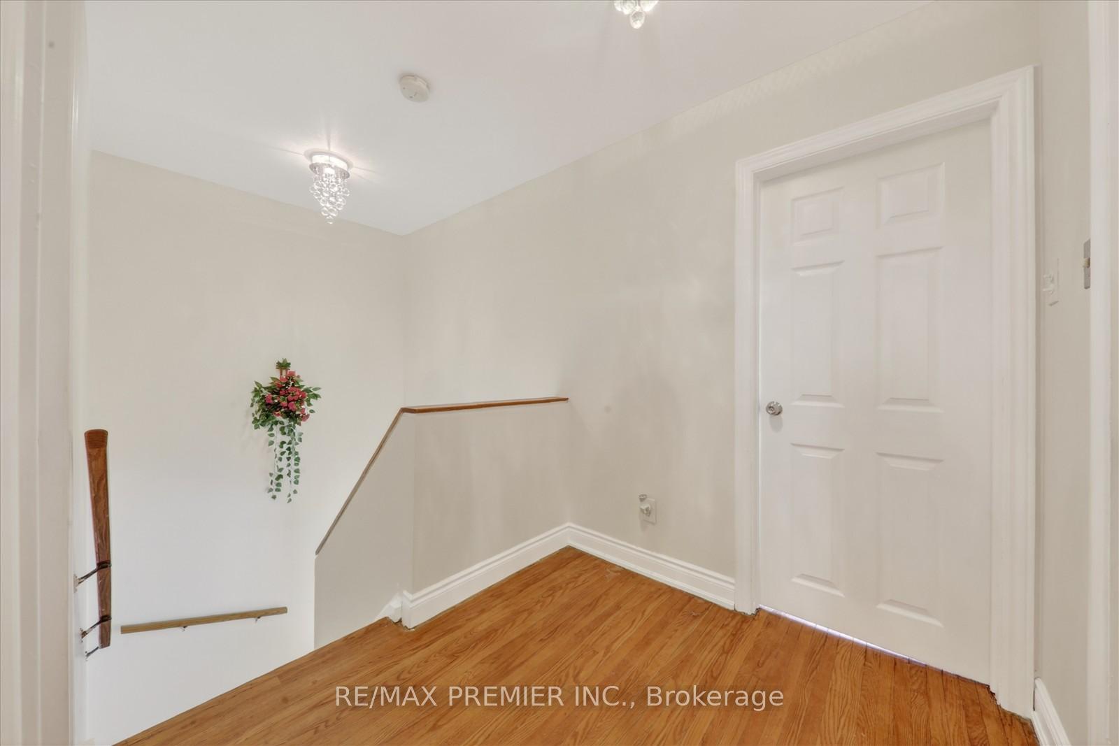 85 Driftwood Avenue 48, Toronto W05 — photo 4 of 5
